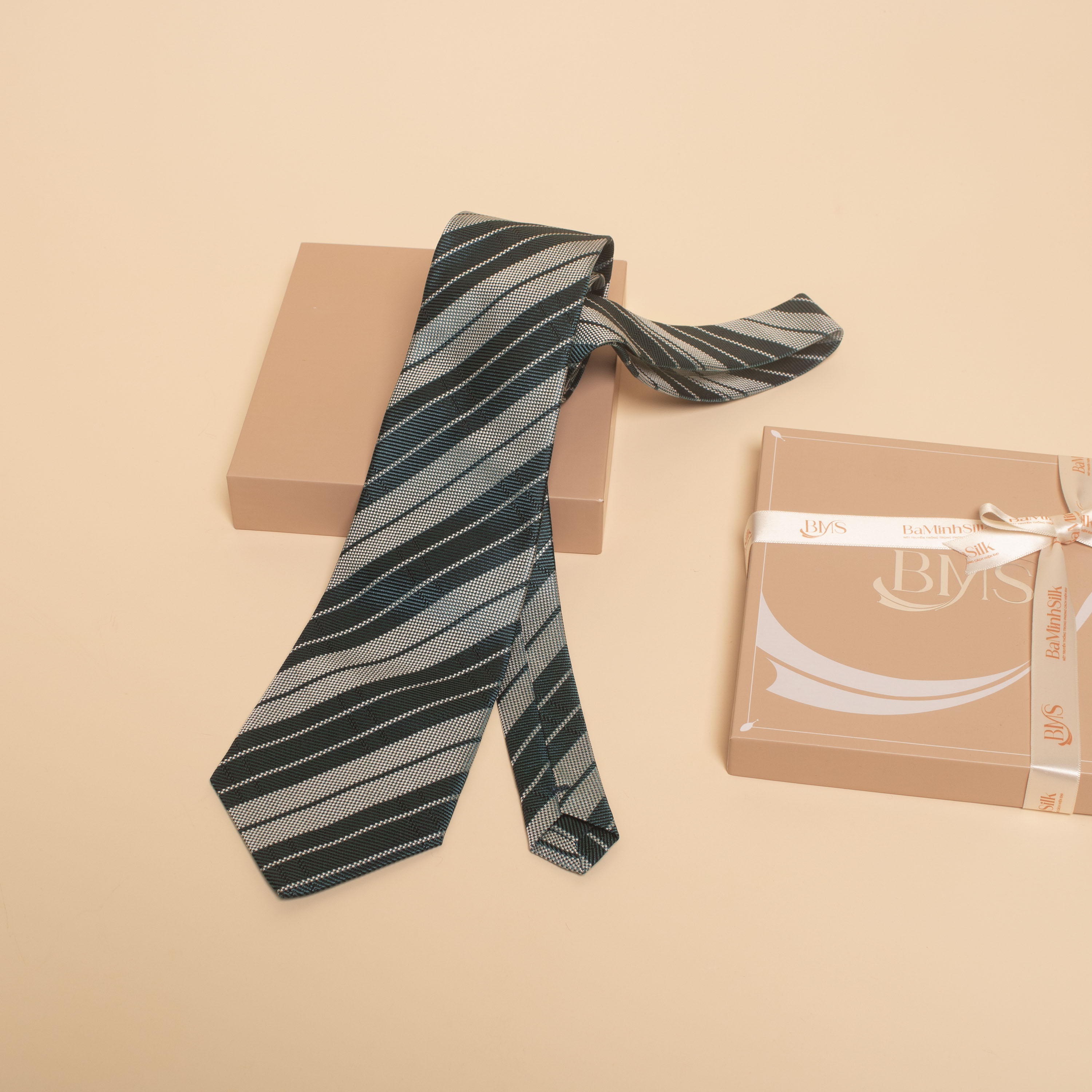 cà vạt lụa tơ tằm cv70