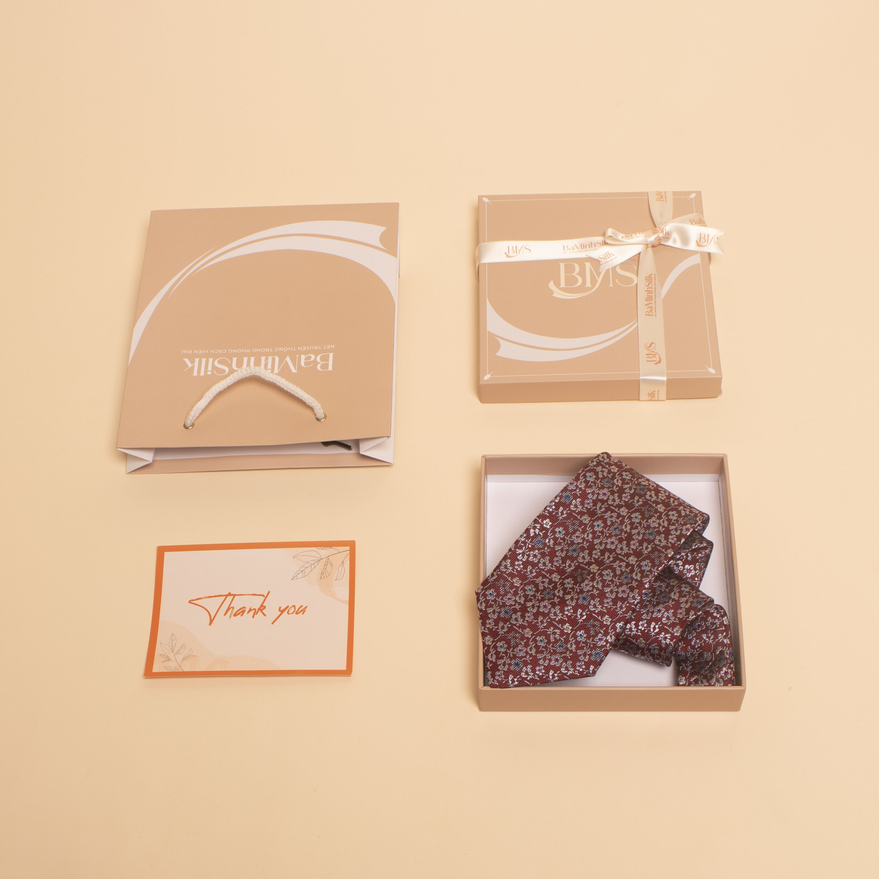 cách đóng gói cà vạt lụa tơ tằm cv27