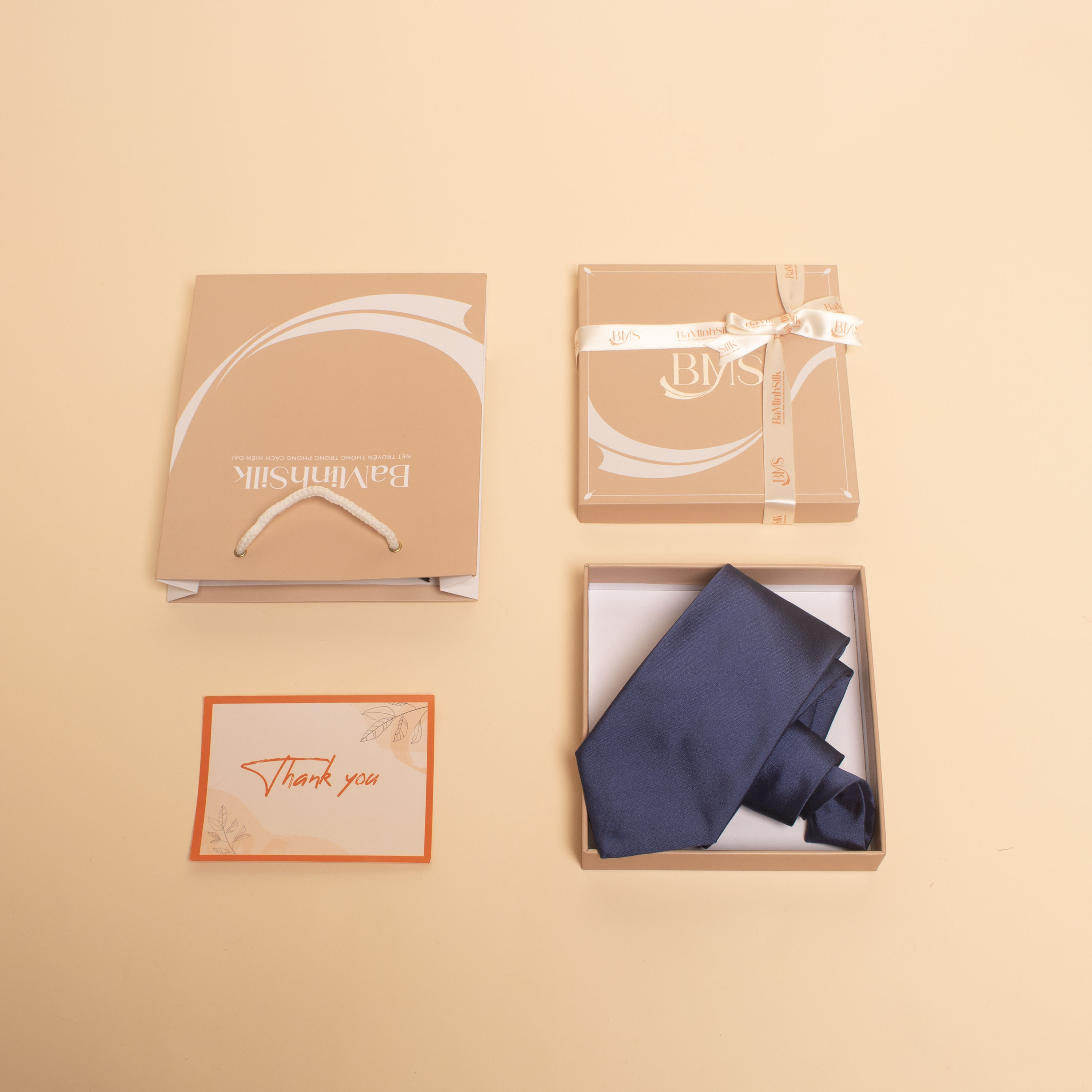 cách đóng gói cà vạt lụa tơ tằm cv46