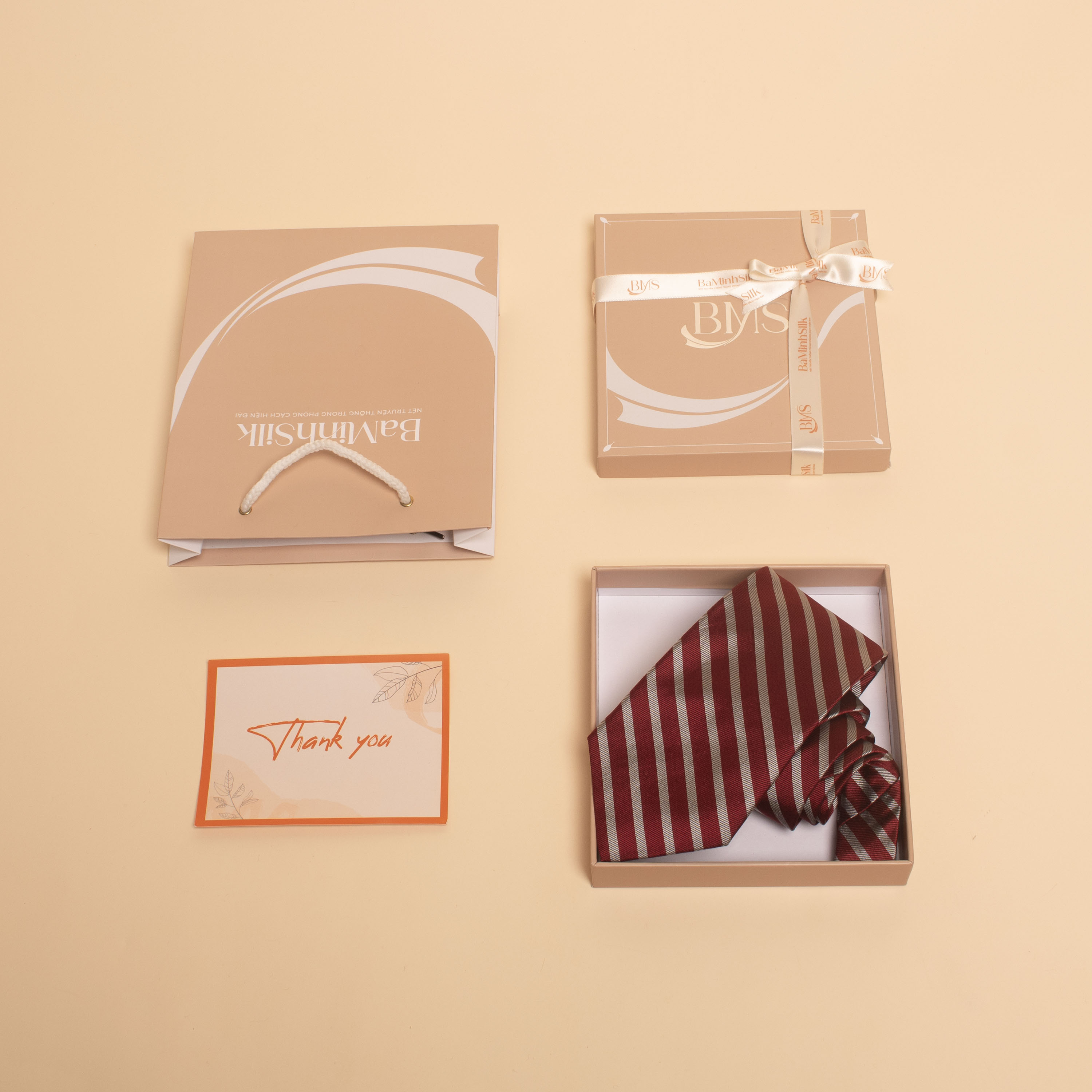 cách đóng gói cà vạt lụa tơ tằm cv67