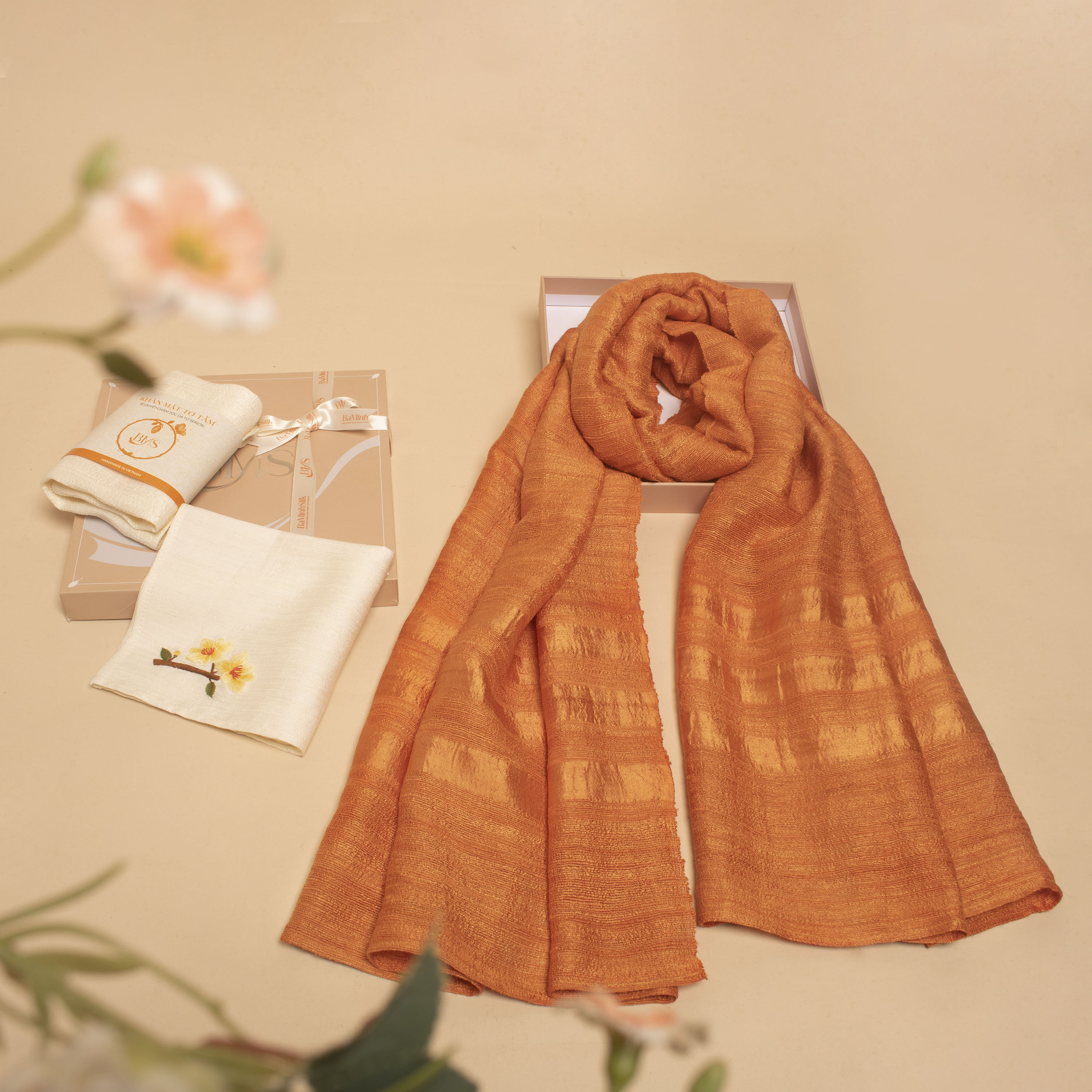 041 set quà rạng rỡ