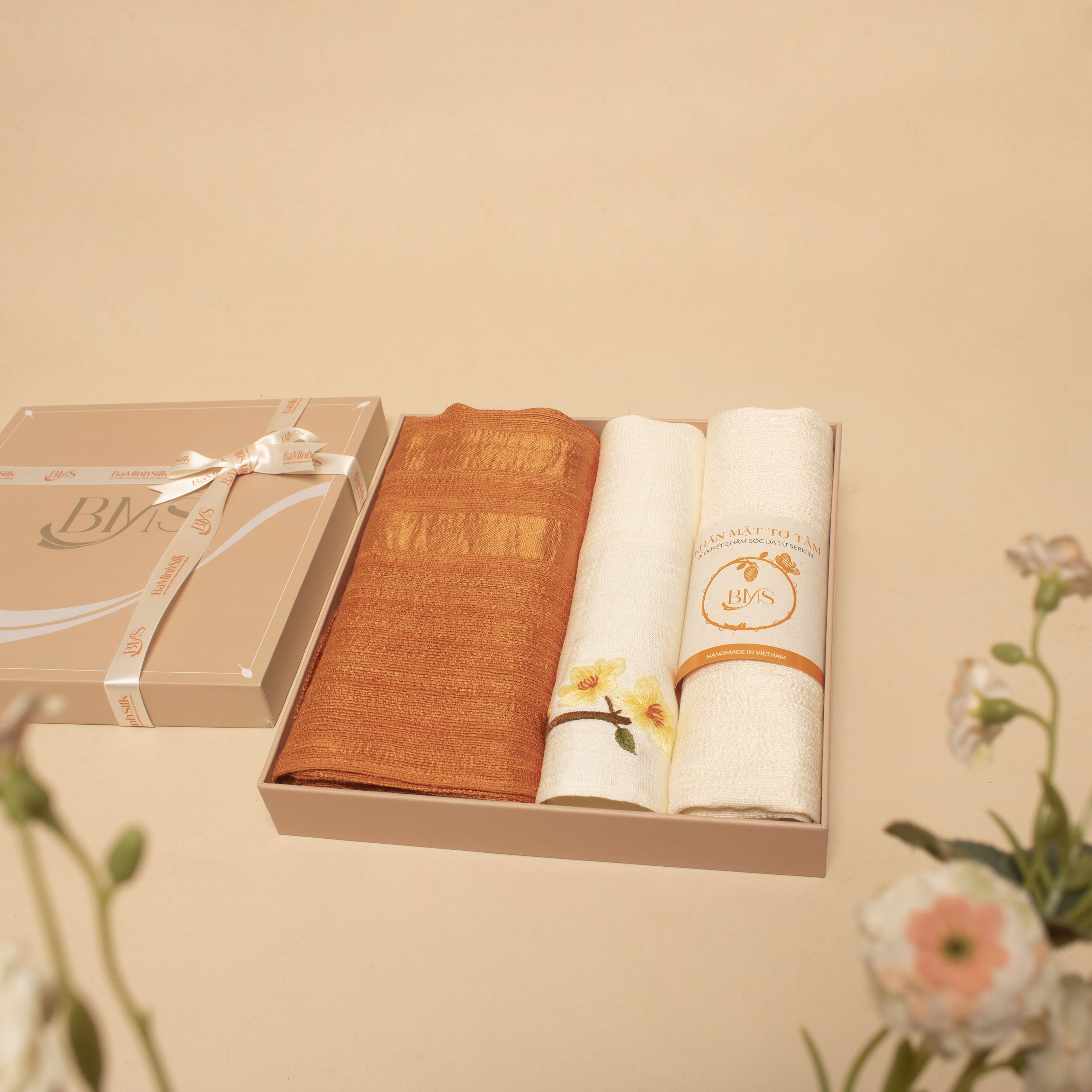 041 set quà rạng rỡ