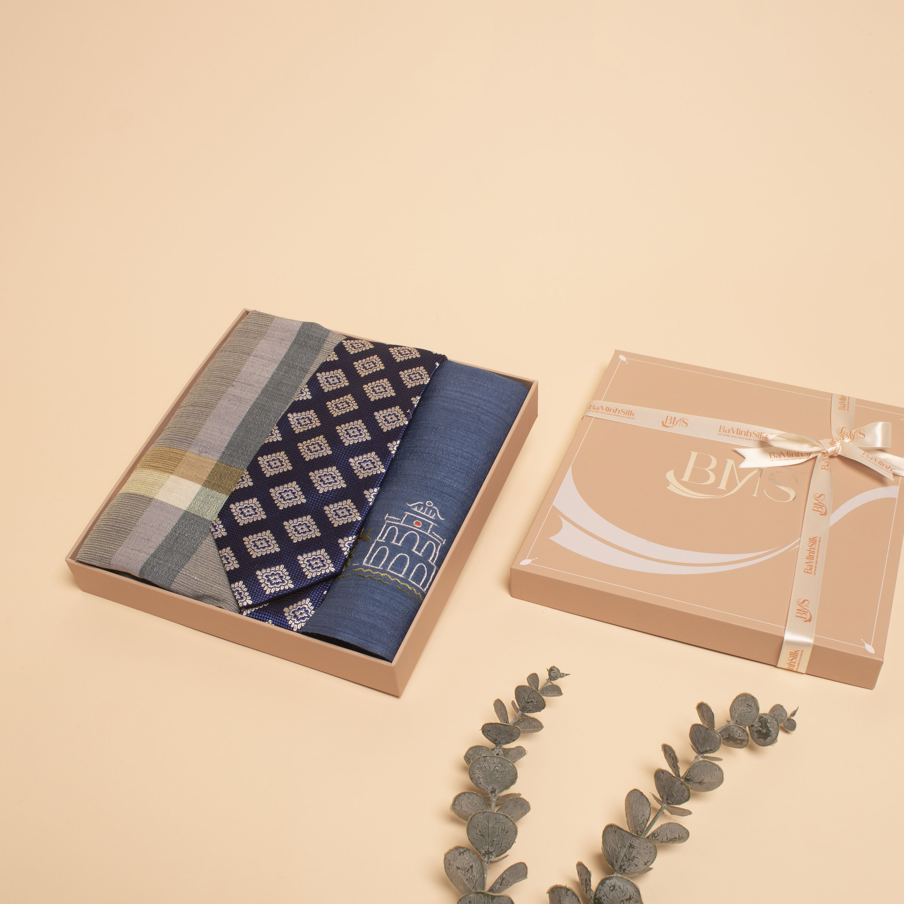 set quà 019 lý tưởng - set quà lụa tơ tằm cao cấp cho nam