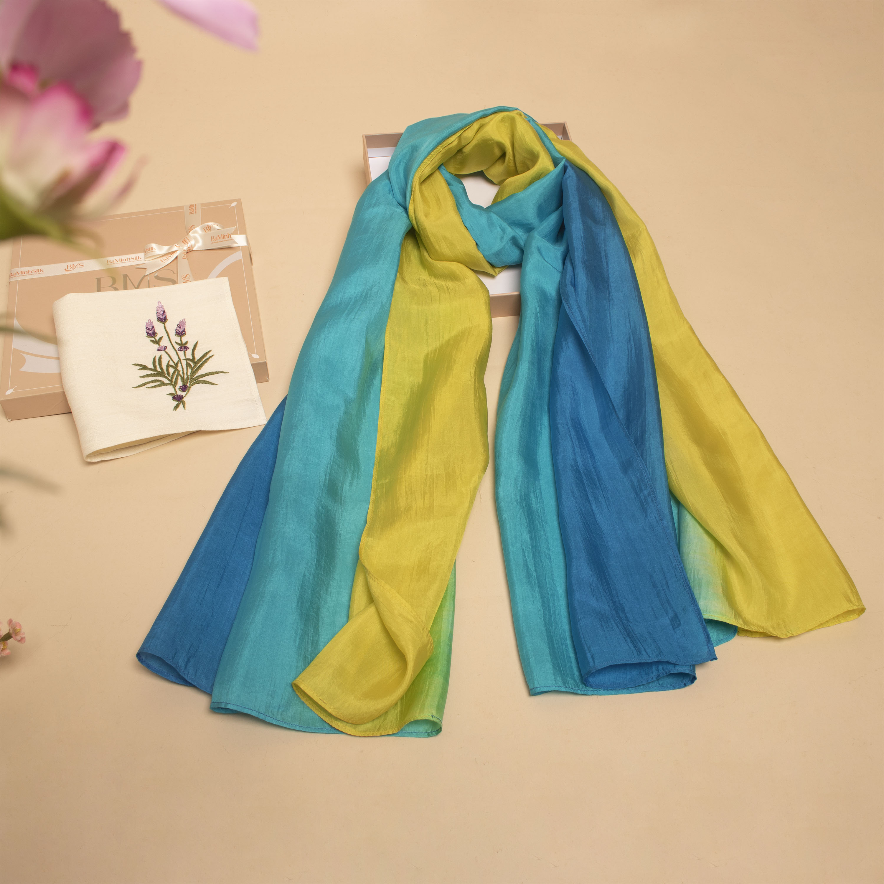 set quà 037 yêu lụa yêu hoa