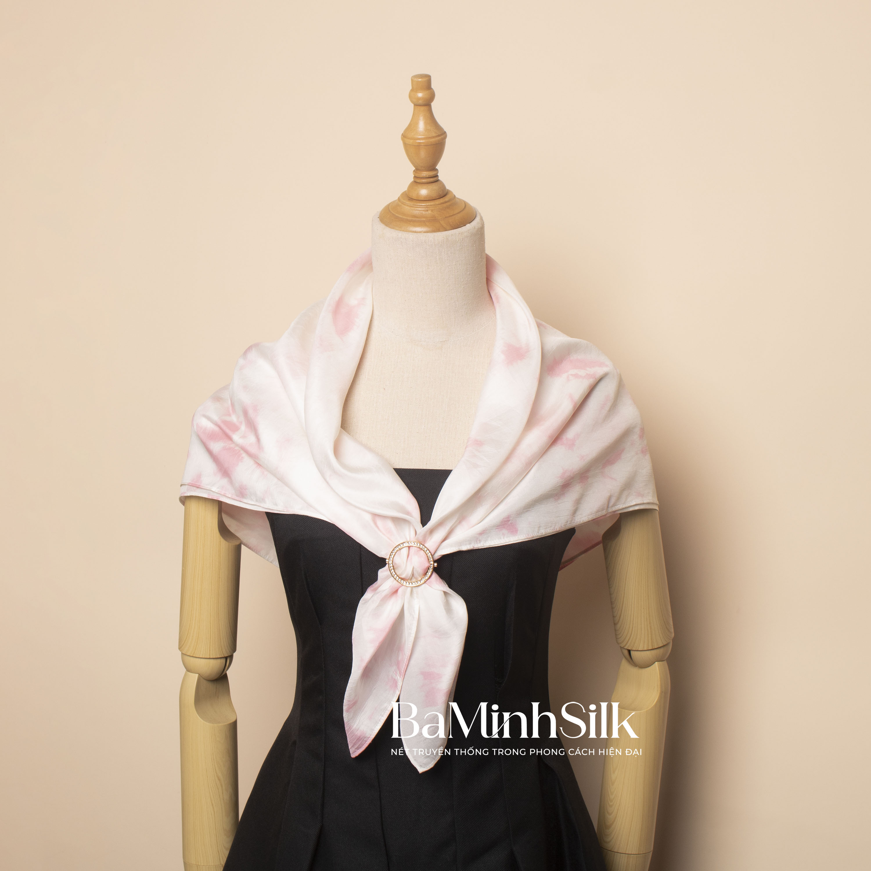 khăn lụa vuông loang shibori hồng 80x80 (2)