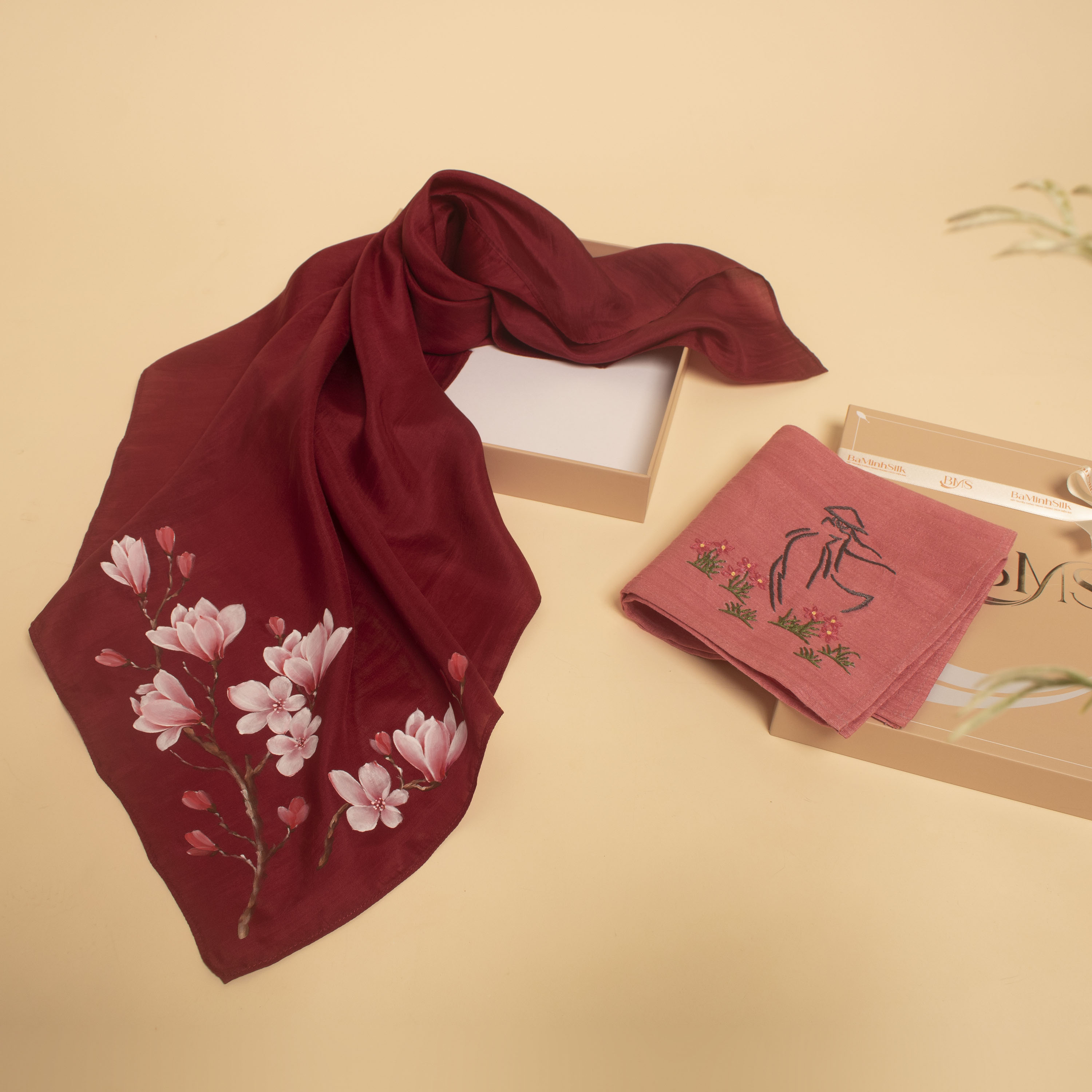 set quà lụa và em 2