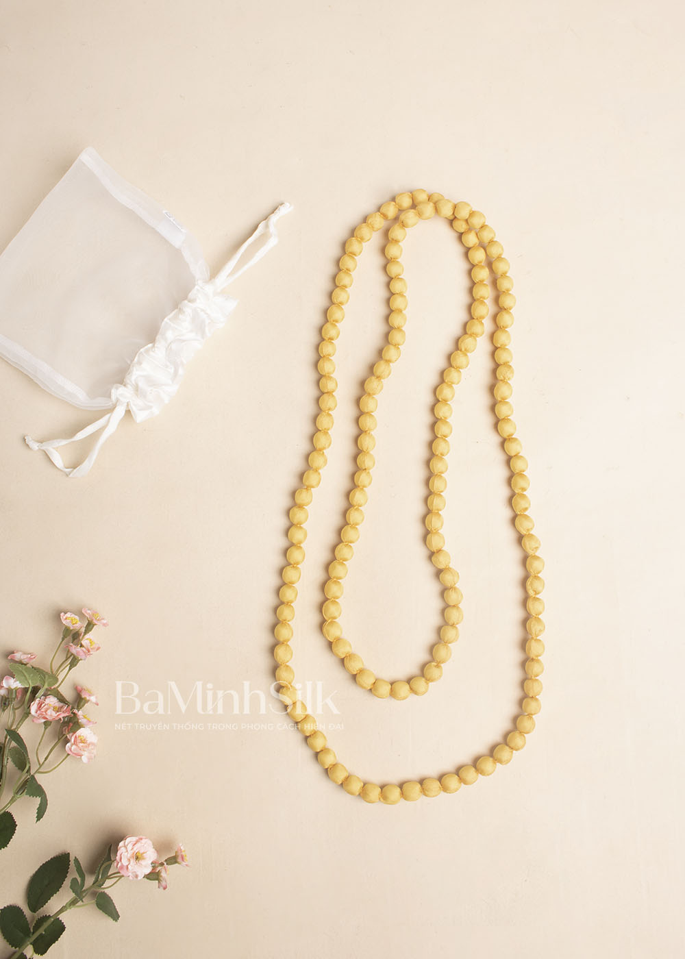 Vòng-lụa-hạt-to-vàng