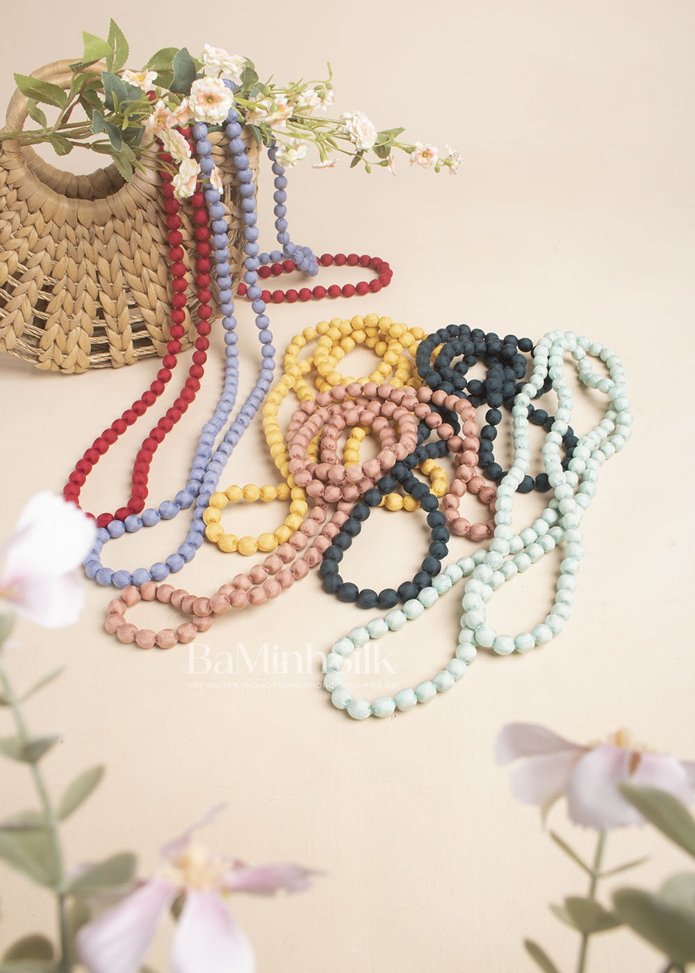 Vòng cổ hạt lụa size 1cm