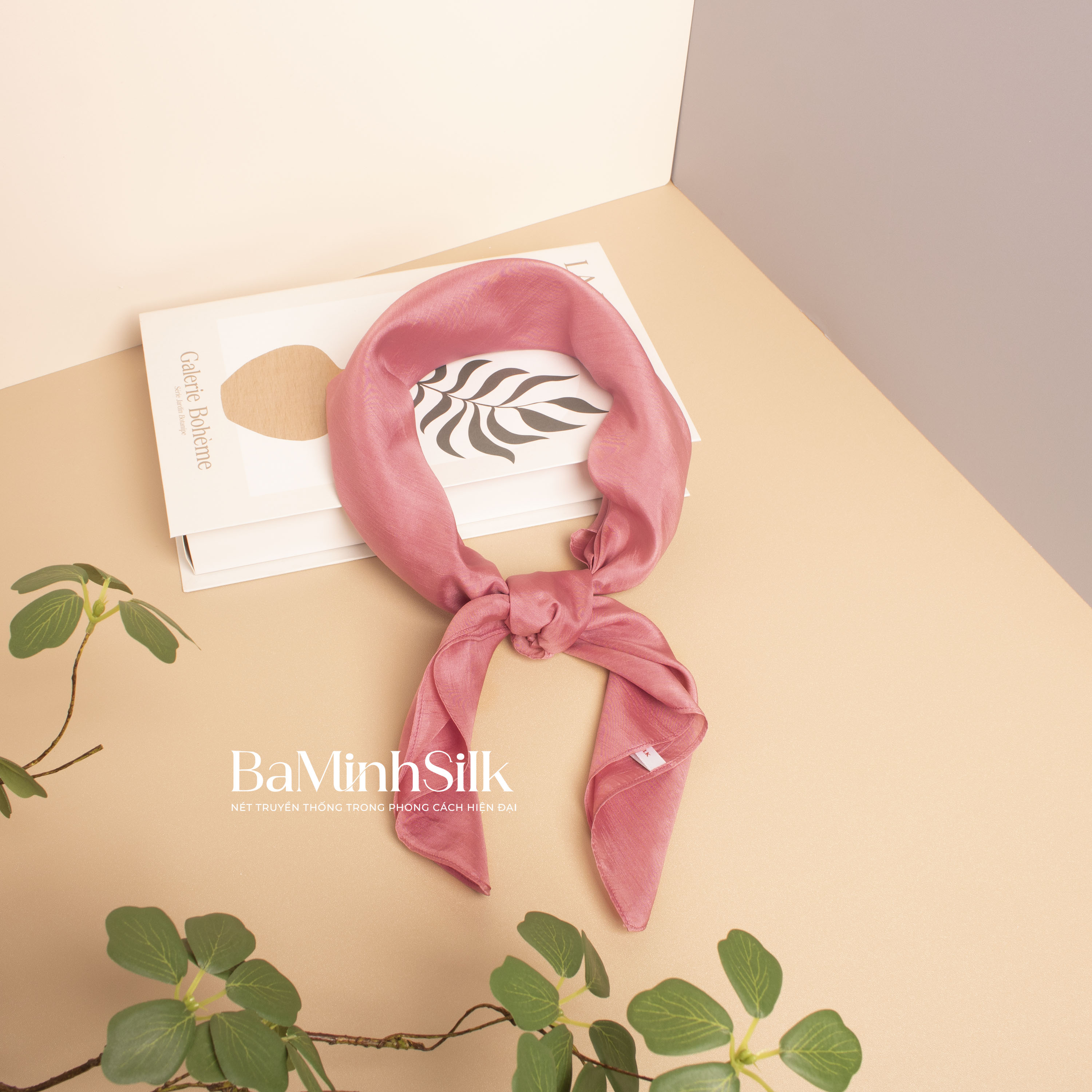 khăn lụa vuông trơn 70x70 màu hồng h01