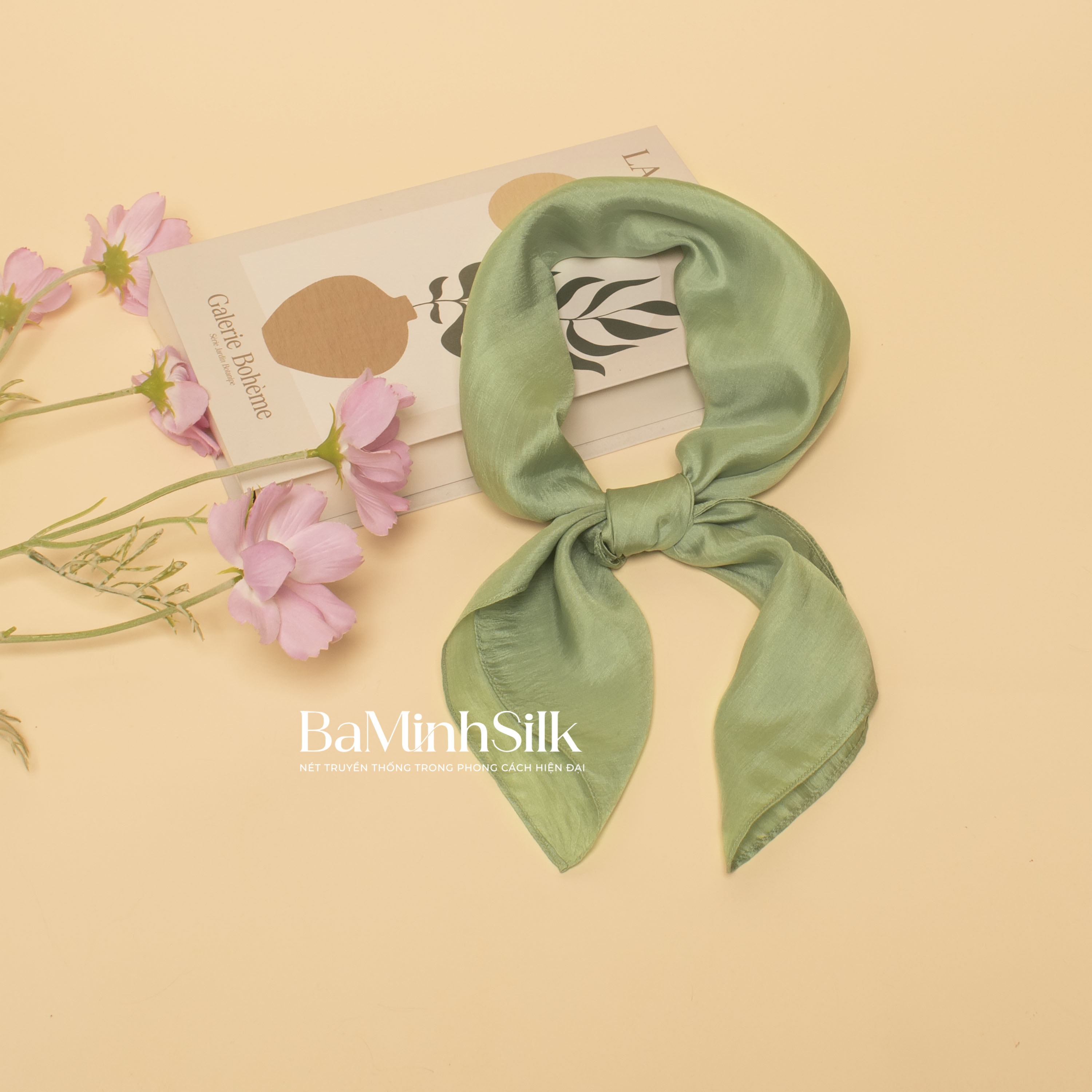 khăn lụa vuông trơn màu xanh lá ngọc bích 70x70cm