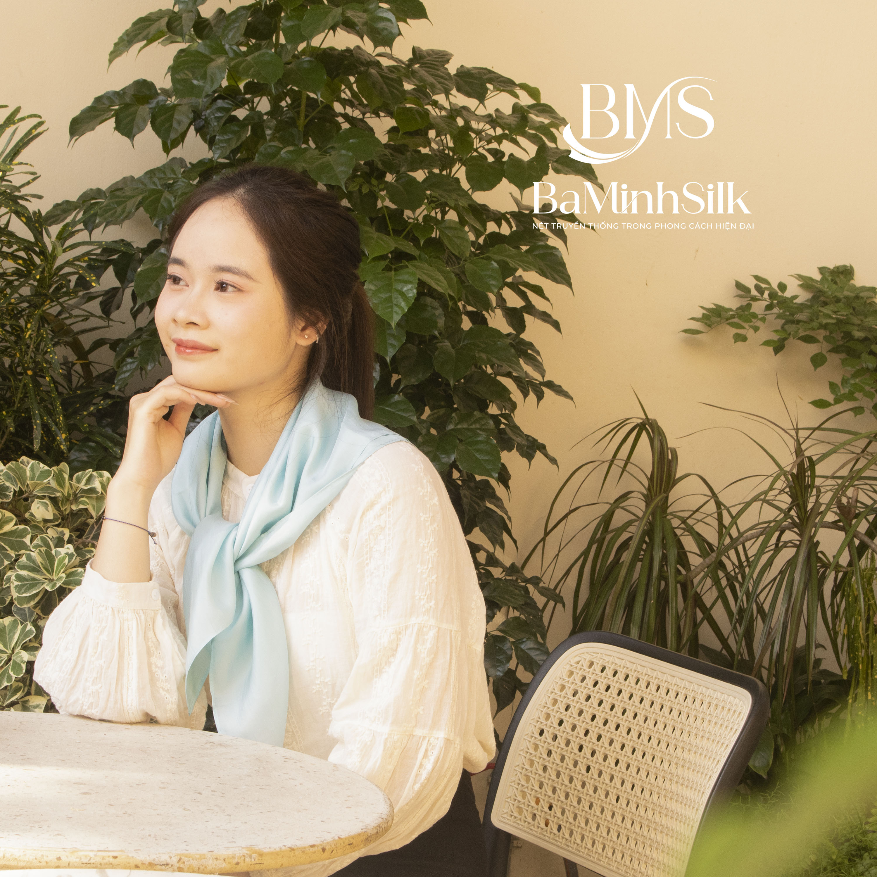 quàng khăn lụa vuông 70x70cm màu xanh mint