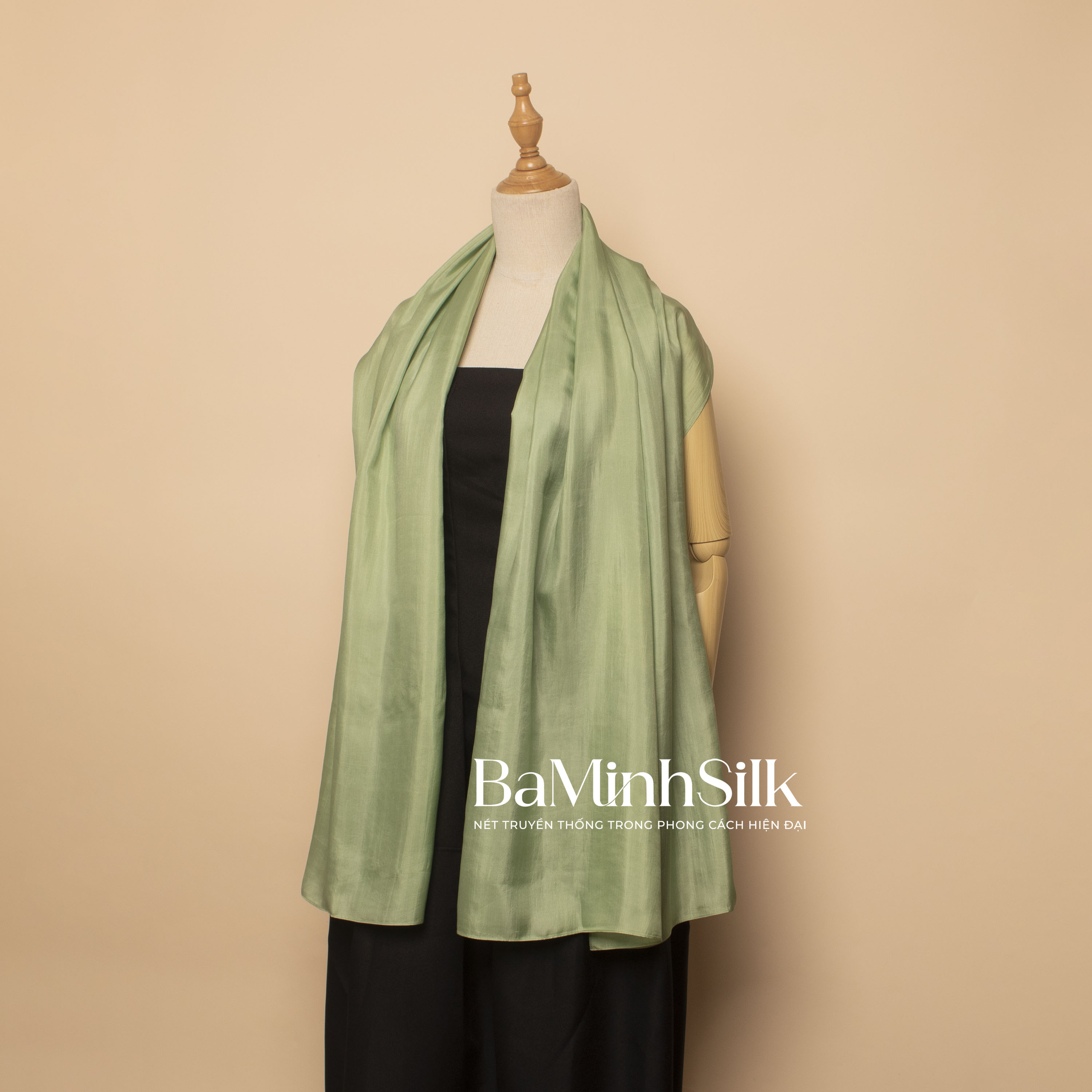 khăn choàng lụa tơ tằm dài trơn màu xanh lá ngọc bích