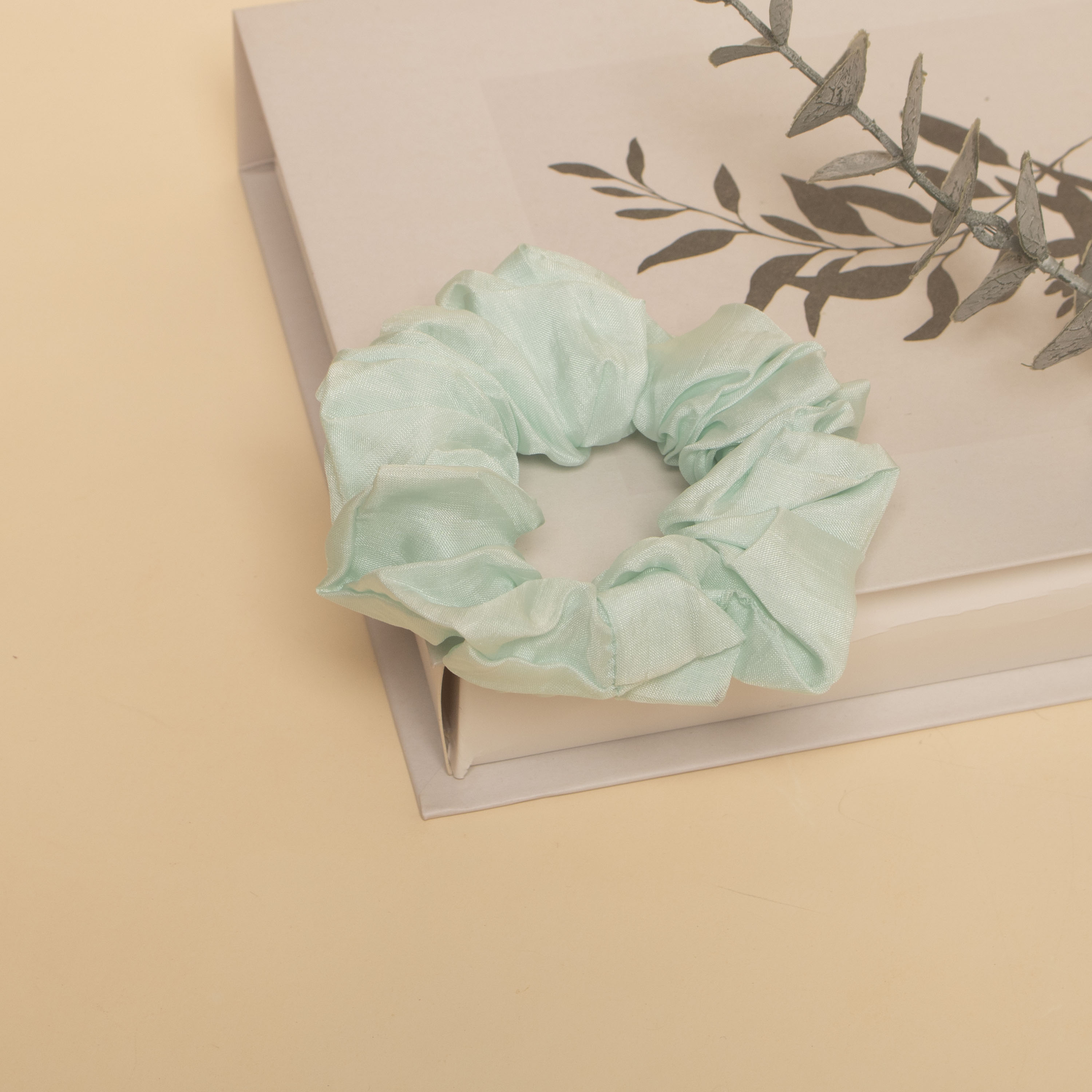 buộc tóc lụa tơ tằm bèo to màu xanh mint