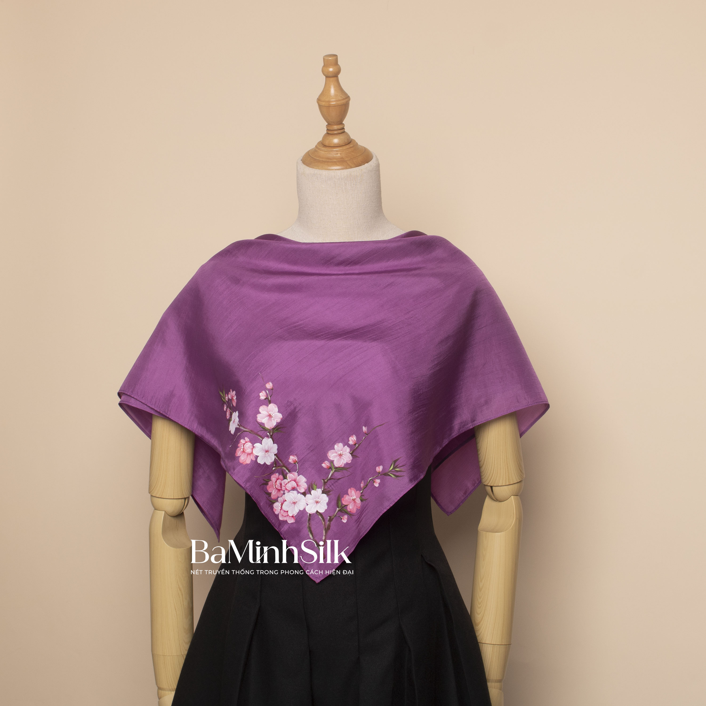 khăn lụa vuông màu tím huế cành đào vẽ tay size 70x70cm