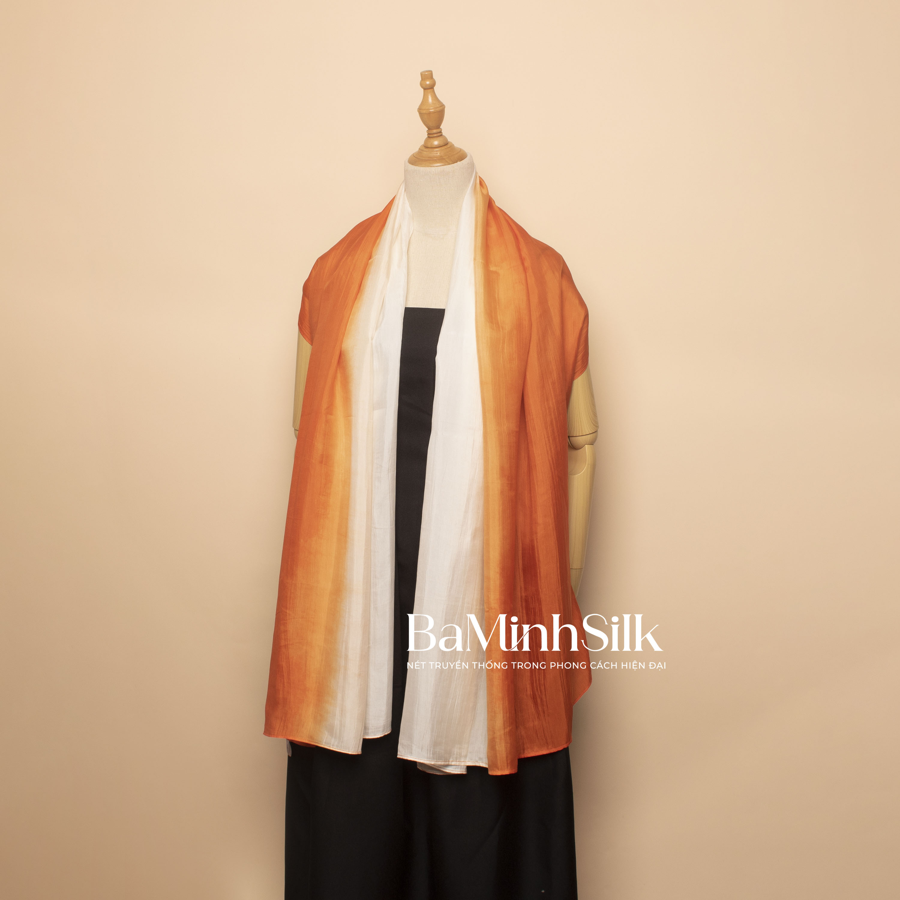 khăn choàng lụa tơ tằm 2 màu trắng cam 85x180cm-Bá Minh Silk khăn choàng lụa tơ tằm 2 màu trắng cam 85x180cm-Bá Minh Silk