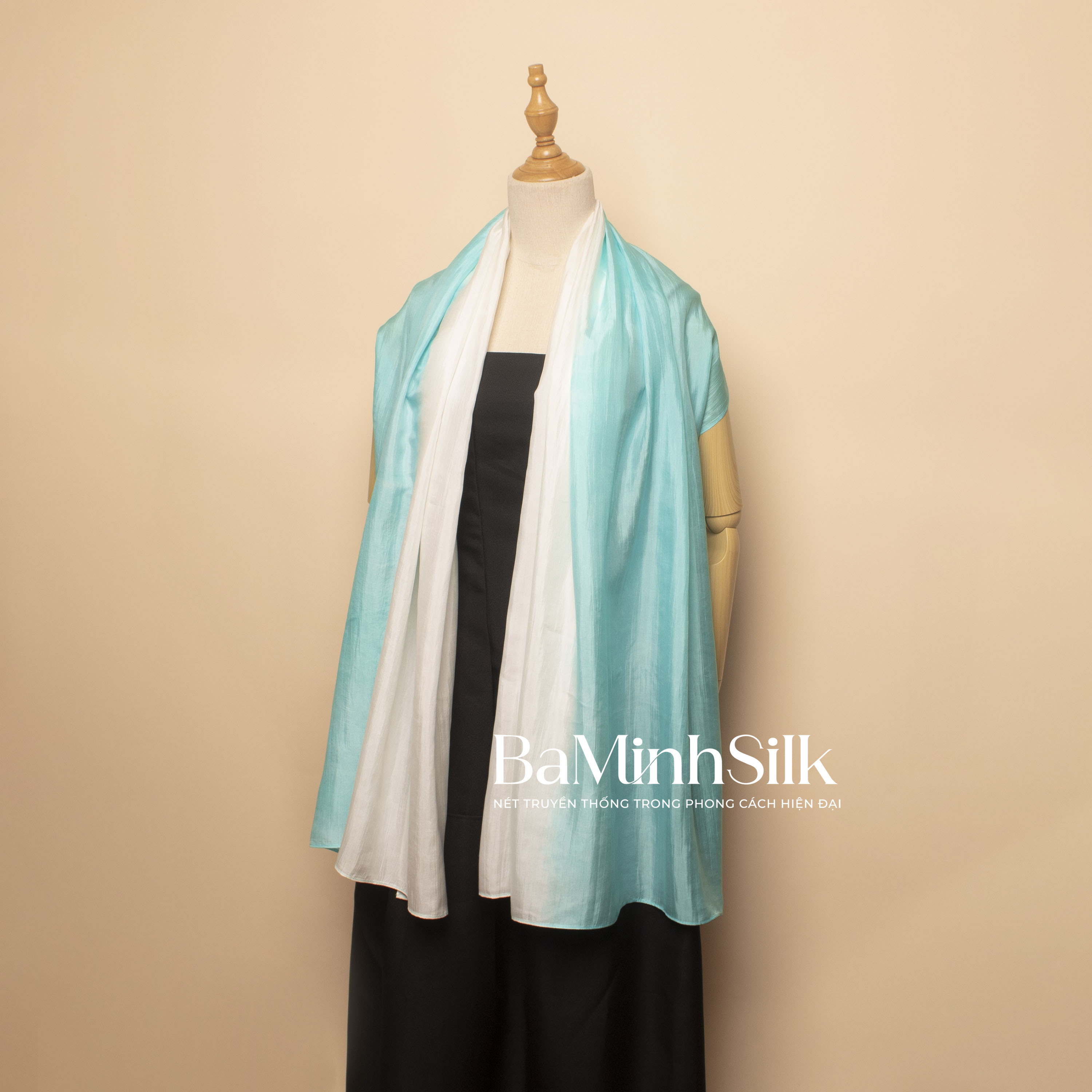 khăn choàng lụa tơ tằm 2 màu trắng xanh mint 85x180cm-Bá Minh Silk khăn choàng lụa tơ tằm 2 màu trắng xanh mint 85x180cm-Bá Minh Silk