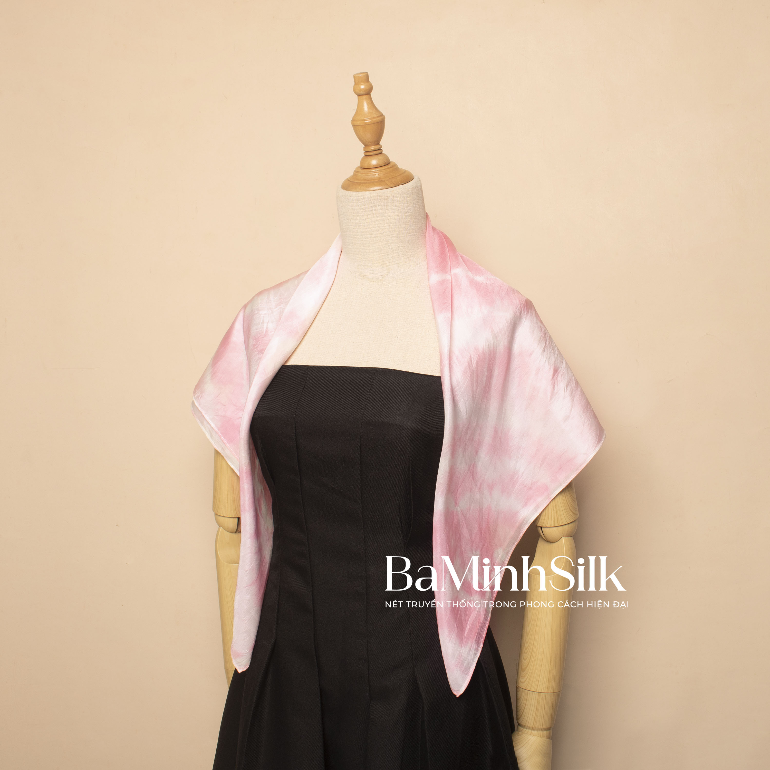 khăn vuông shibori thời trang màu hồng 80x80cm