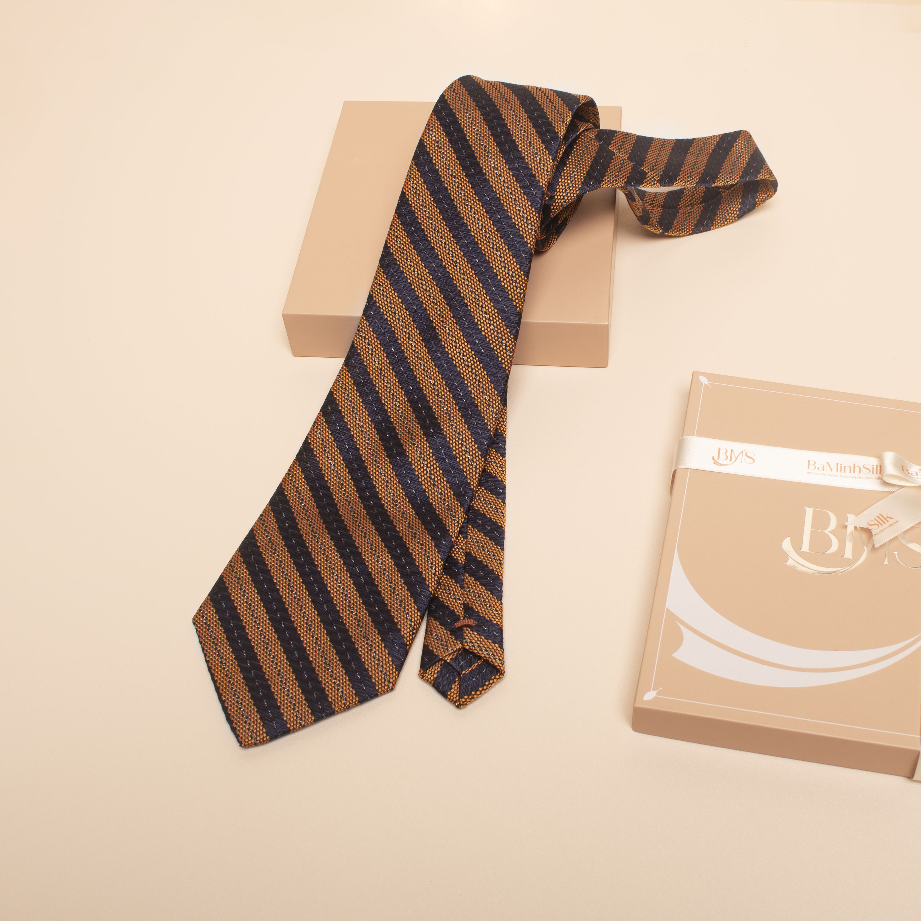 cà vạt lụa cv03