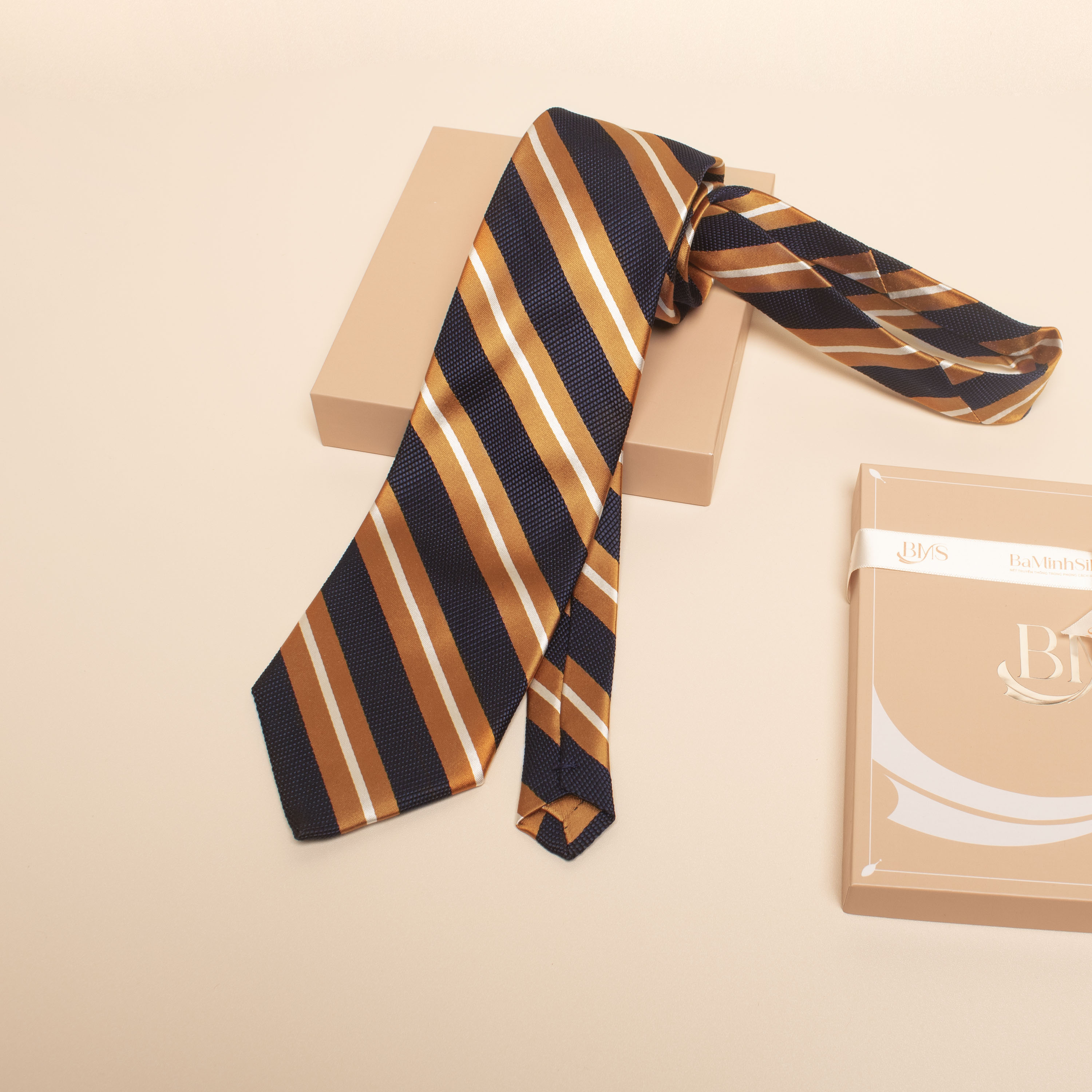 cà vạt lụa tơ tằm cv 10 bá minh silk