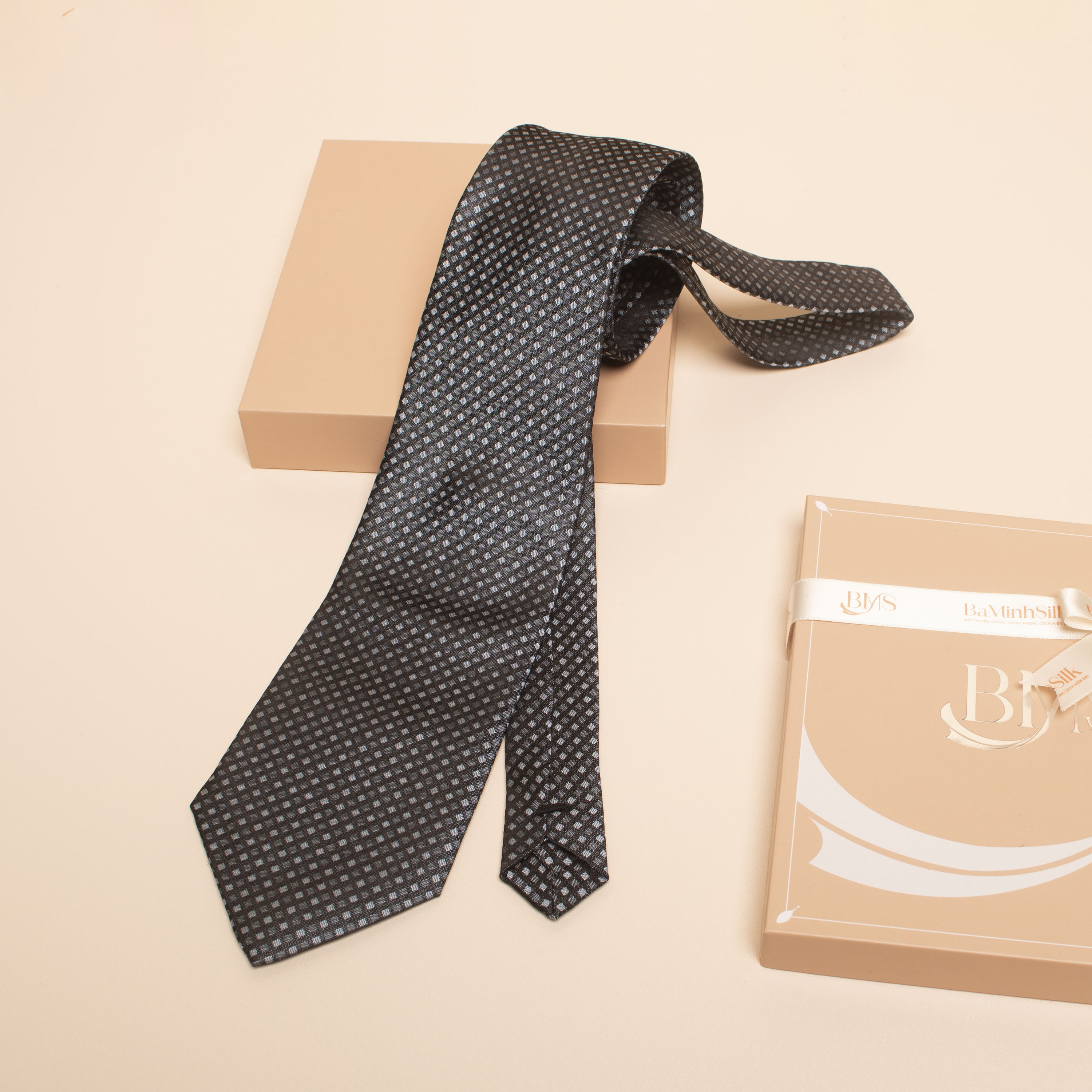 cà vạt lụa tơ tằm cv 11 bá minh silk