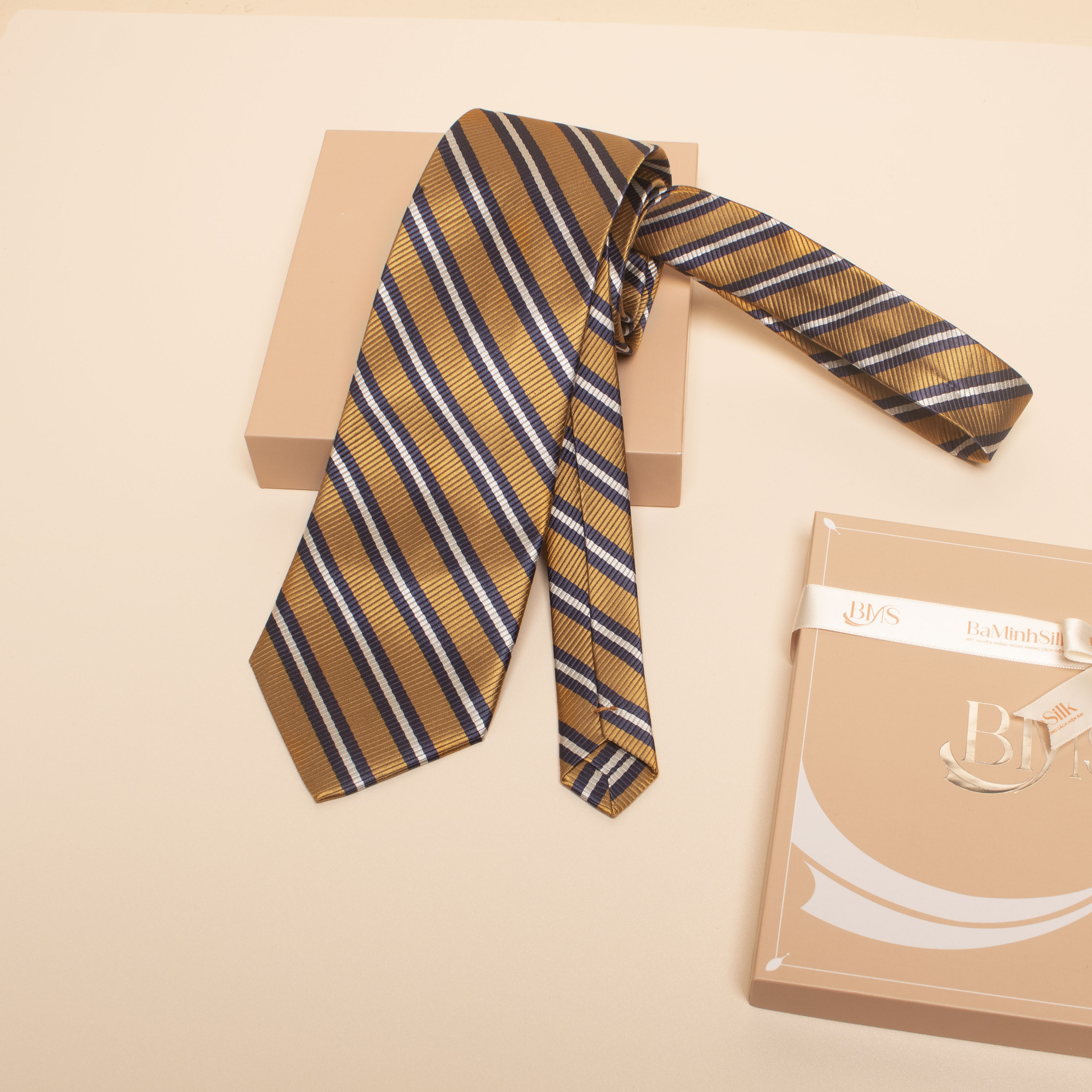 cà vạt lụa tơ tằm cv 13 bá minh silk