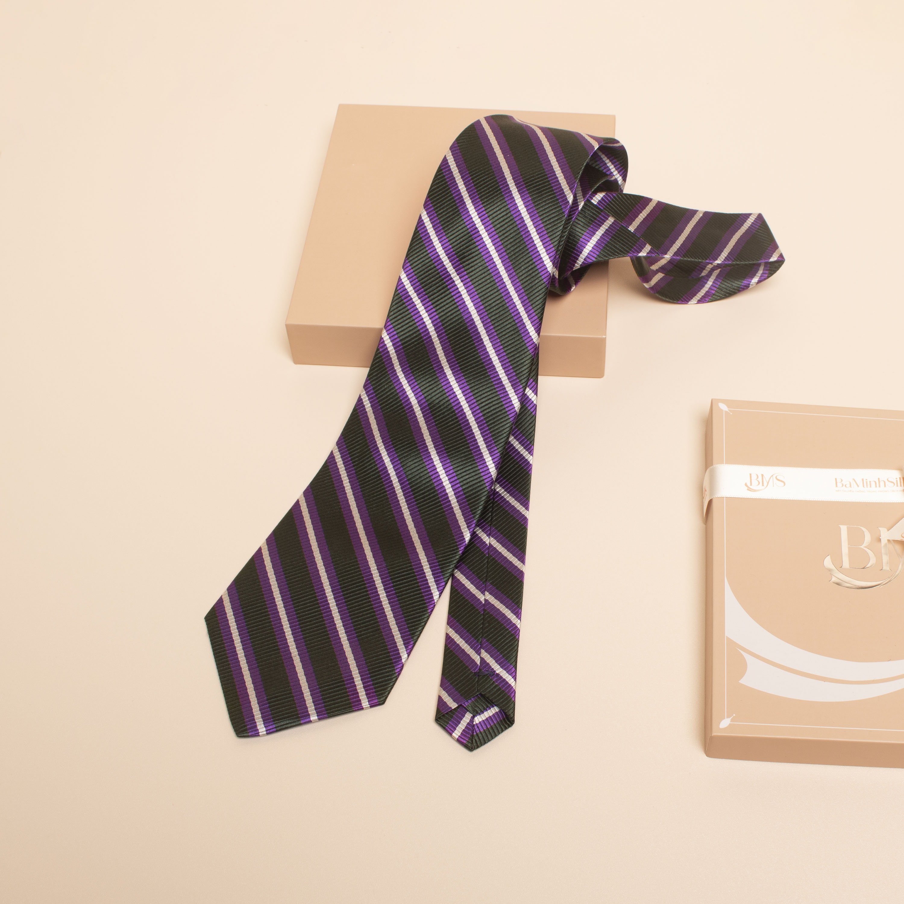 cà vạt lụa tơ tằm cv 27 hoạ tiết kẻ bá minh silk