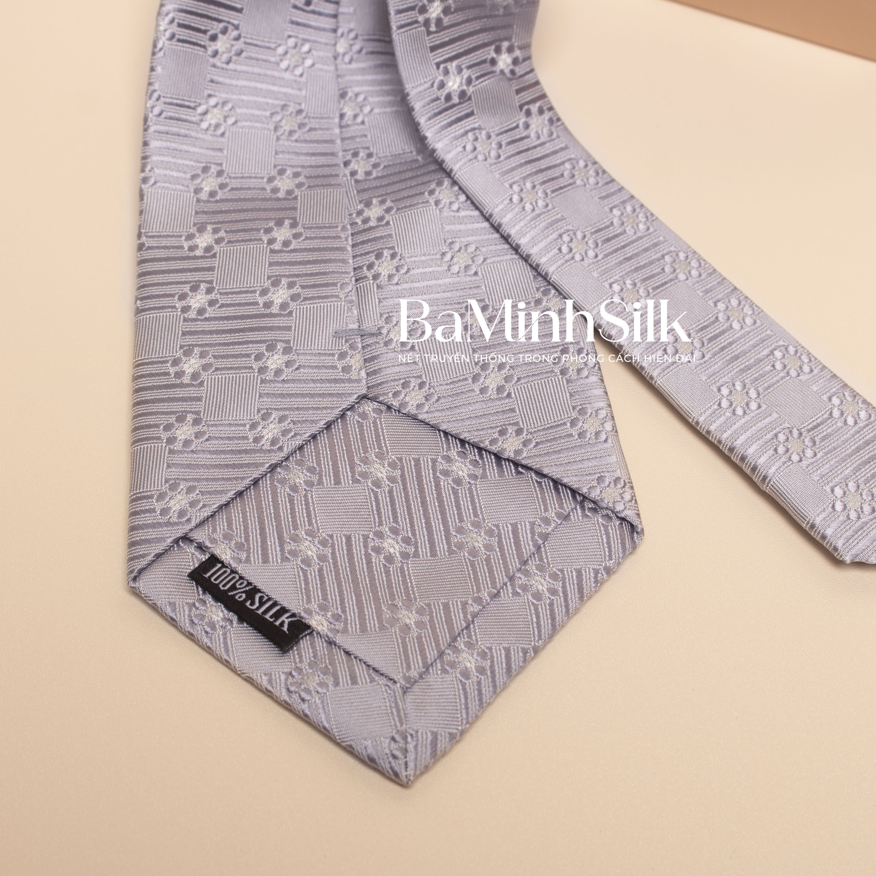CV32 cà vạt lụa tơ tằm cv 32 bá minh silk
