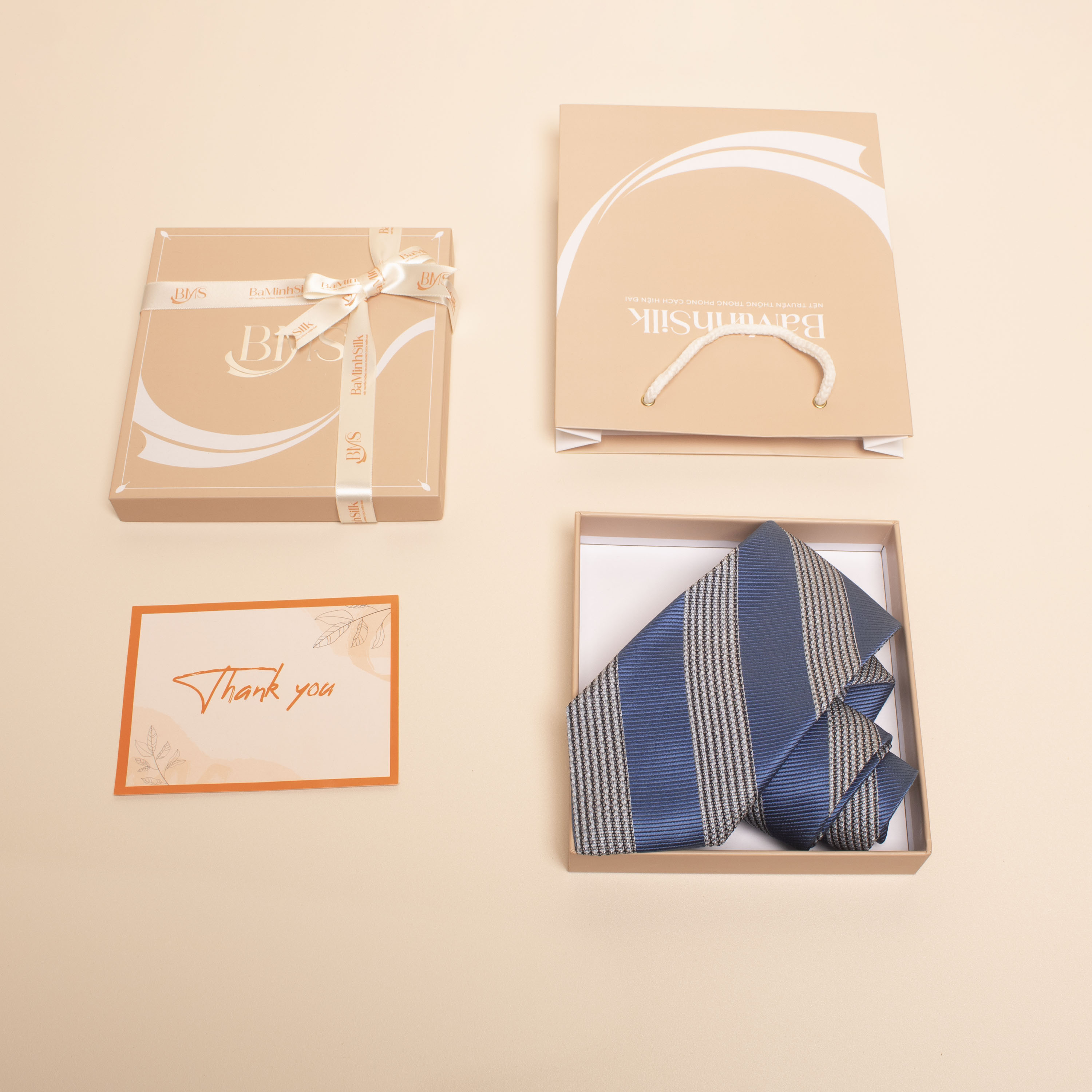 cách đóng gói cà vạt cv33