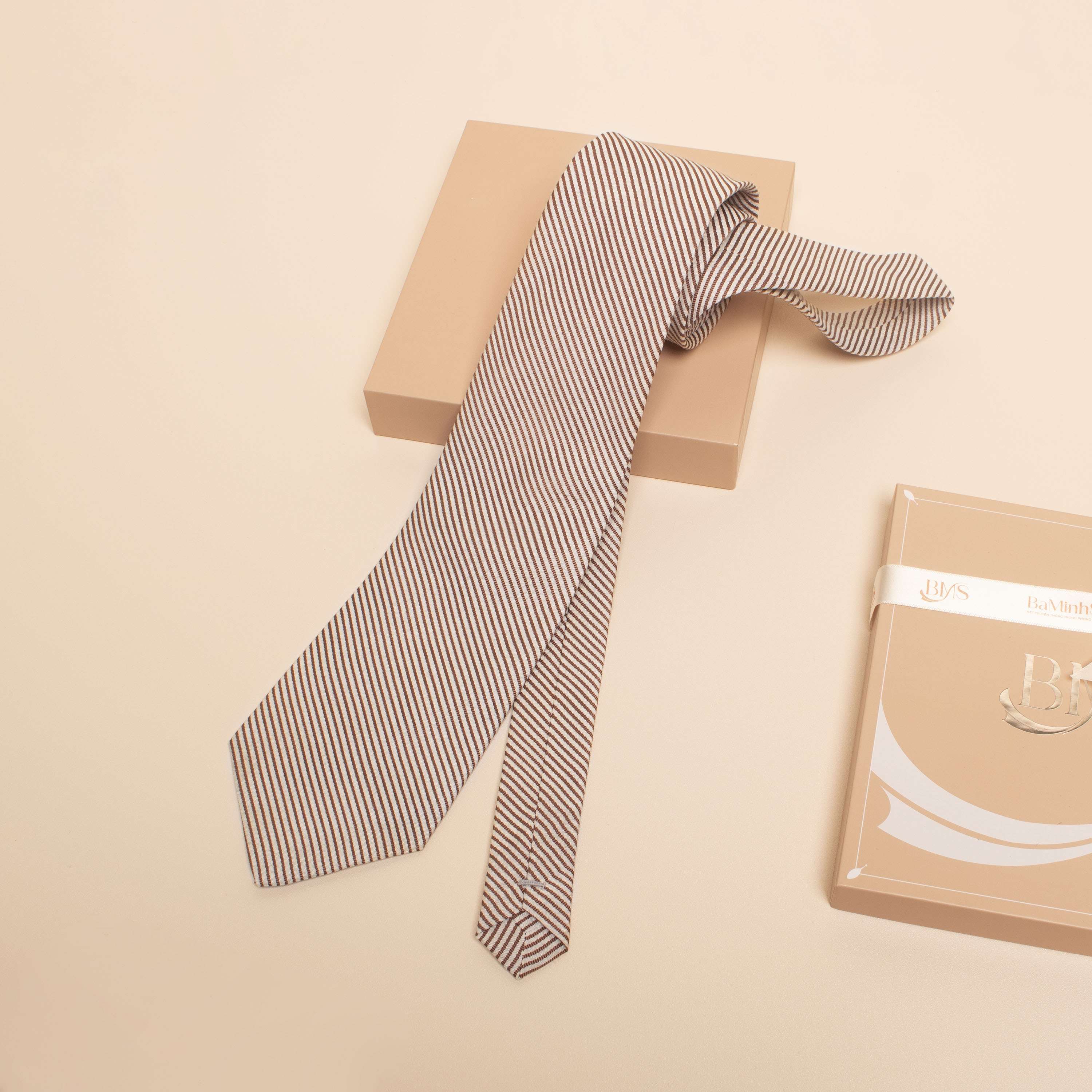 cà vạt lụa tơ tằm cv 56 bá minh silk