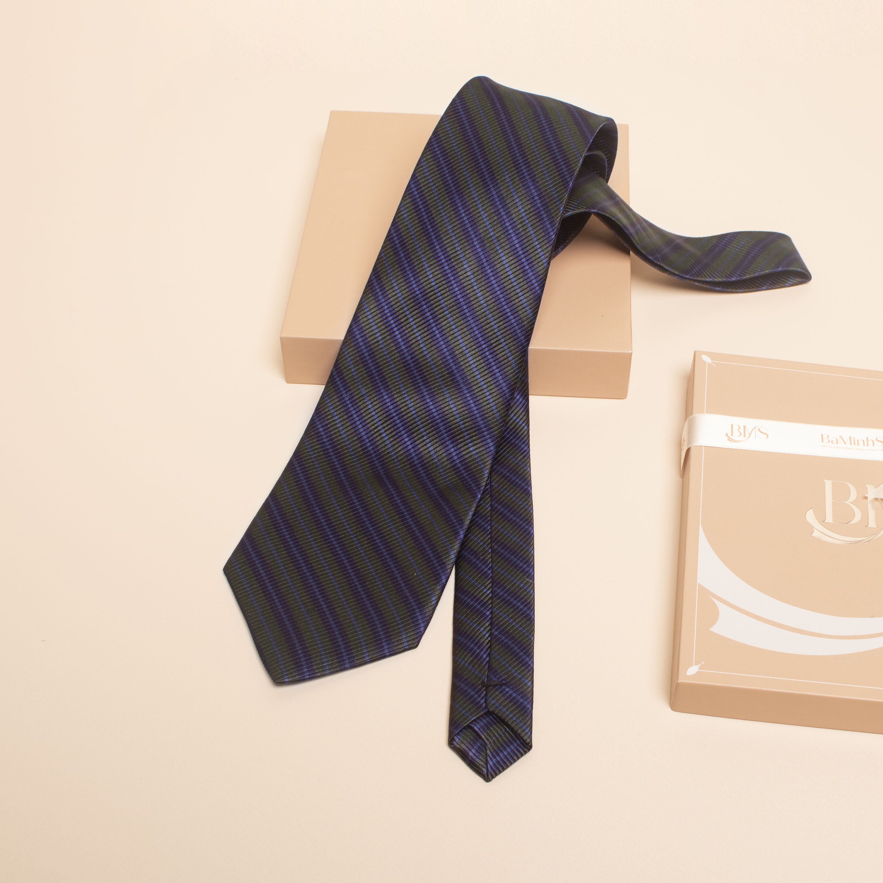 cà vạt lụa tơ tằm cv 60 bá minh silk