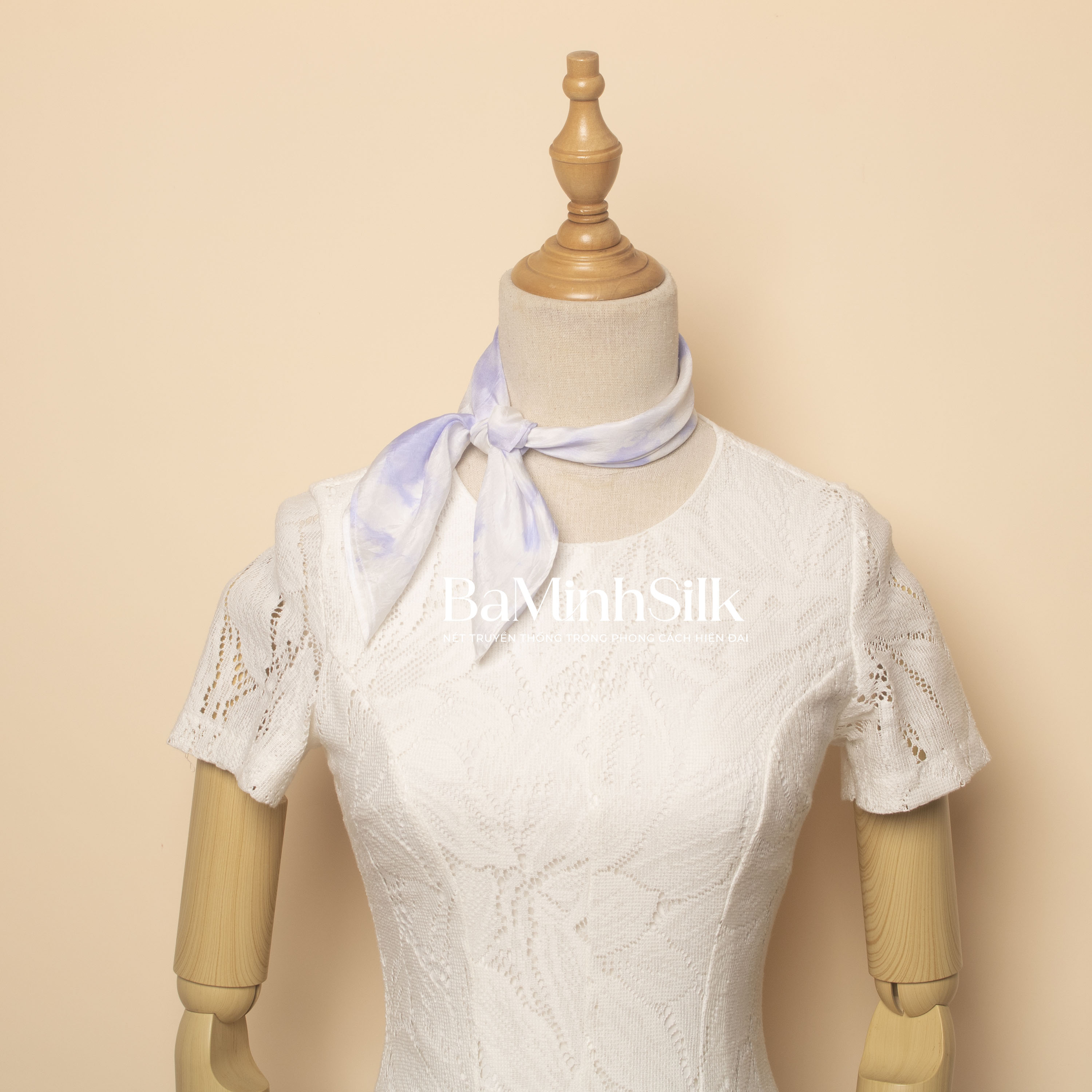 khăn lụa vuông shibori 50x50cm màu xanh dương