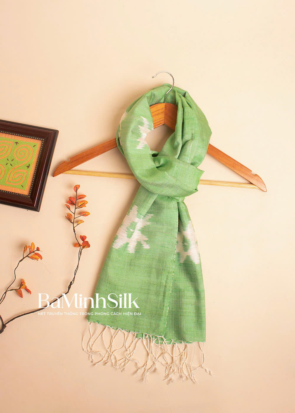 khăn quàng ikat xanh lá - khăn thổ cẩm tơ tằm cho nam của Bá Minh Silk