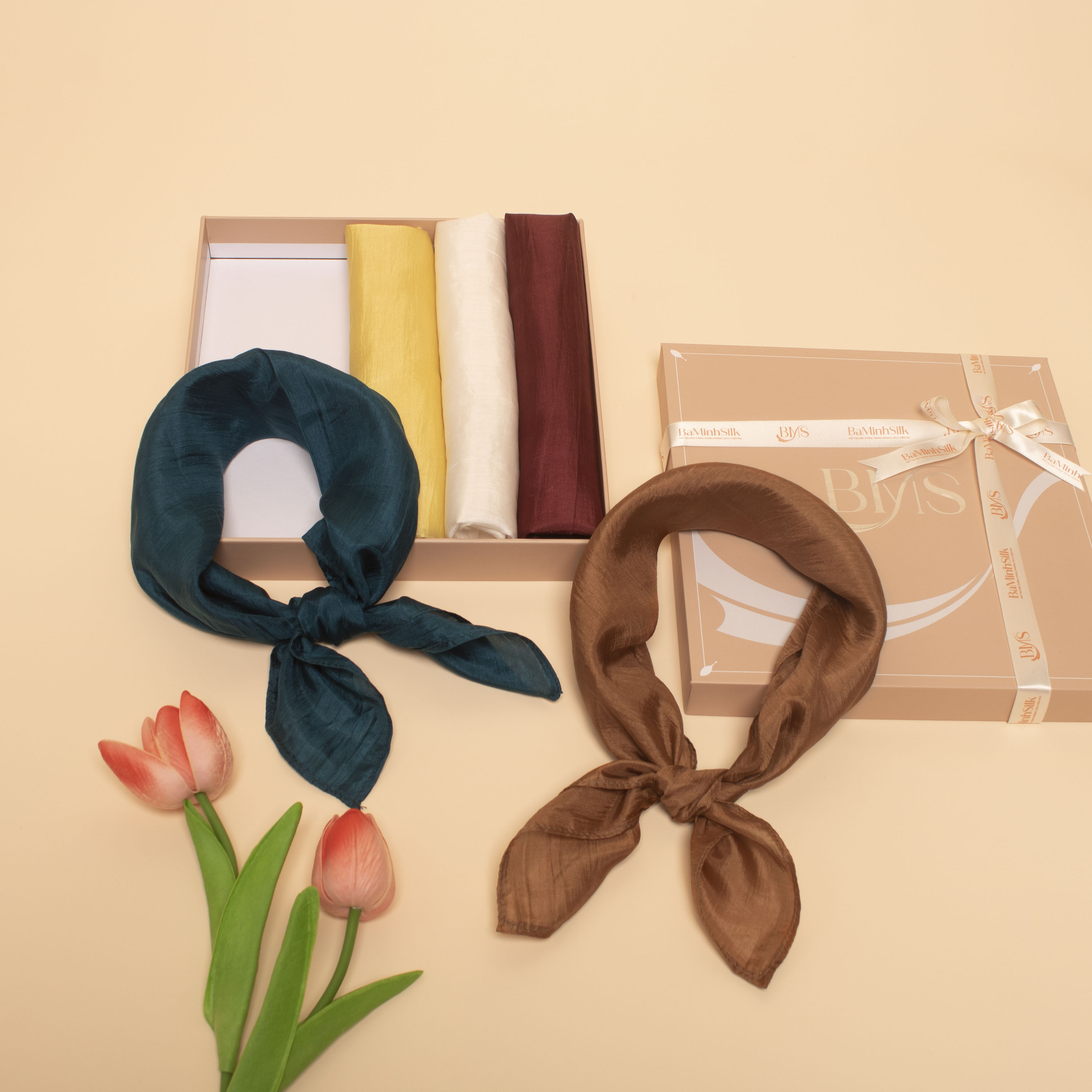 set quà 5 khăn lụa vuông 50x50cm