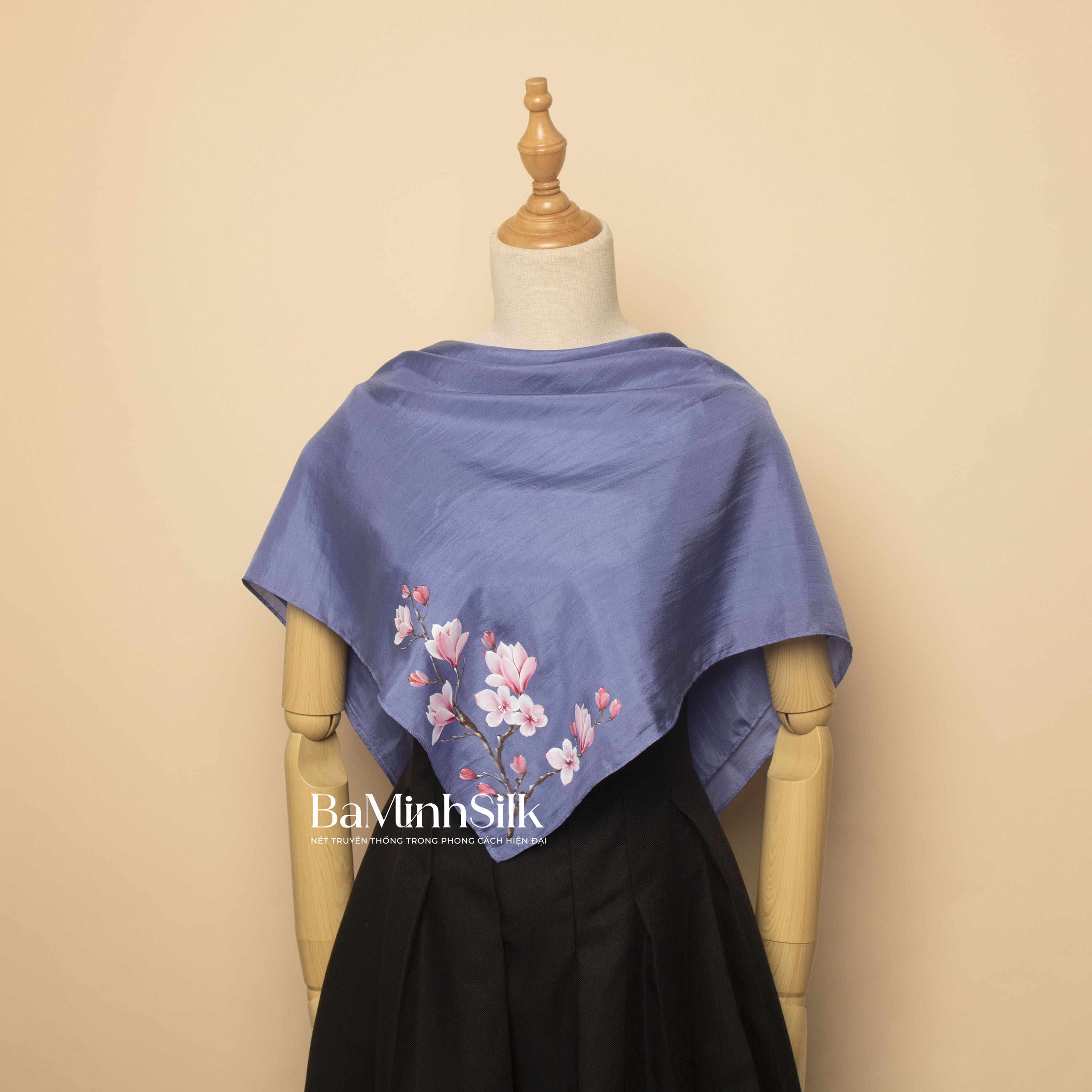 khăn lụa tơ tằm vuông vẽ tay hoa mộc lan 80x80cm xanh x01 khăn lụa tơ tằm vuông vẽ tay hoa mộc lan 80x80cm xanh x01