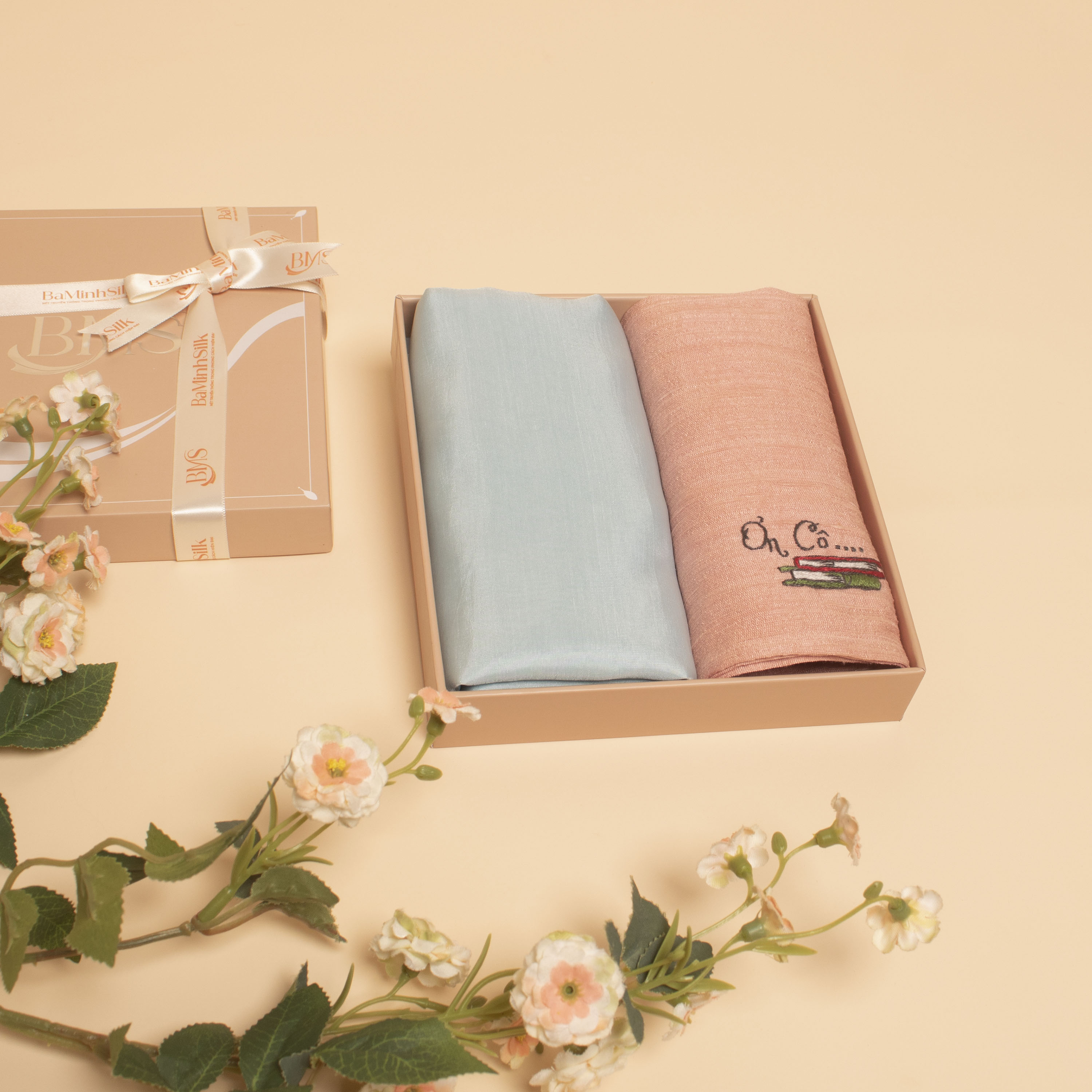 set quà 088 tri ân-set quà tặng cô giáo của Bá Minh Silk