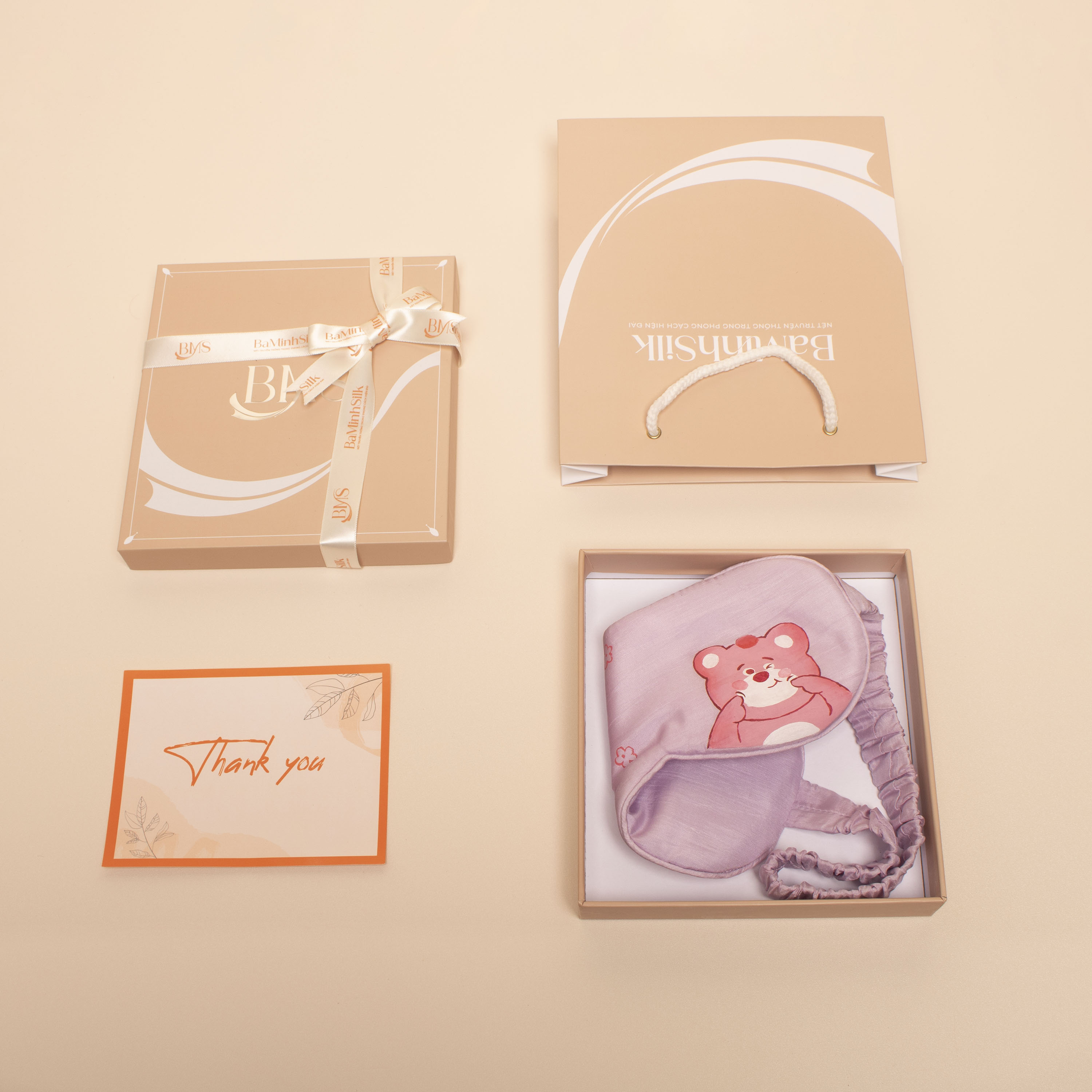 bịt mắt hộp thiệp túi gấu dâu