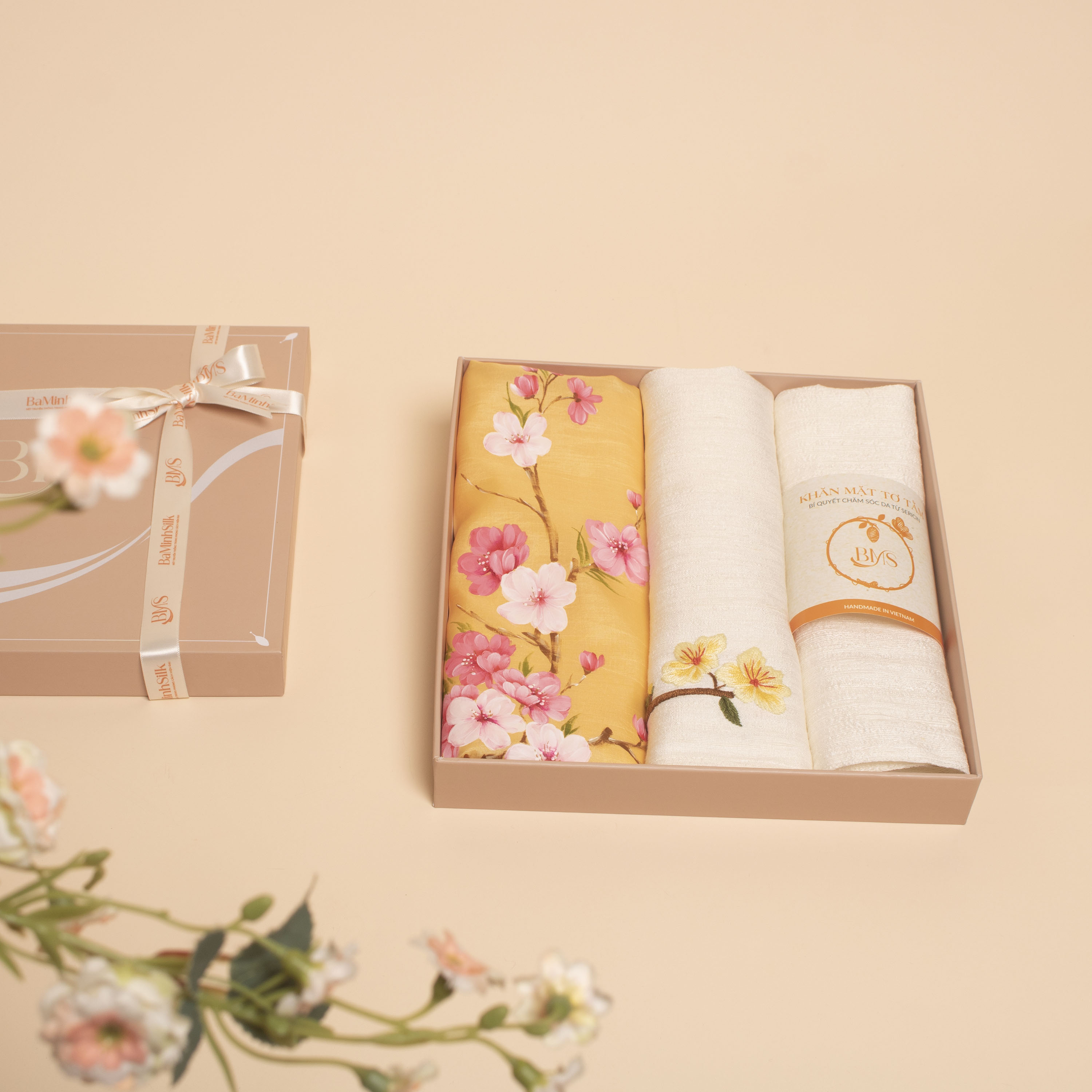 set 043 nắng mai - set quà lụa tơ tằm cao cấp