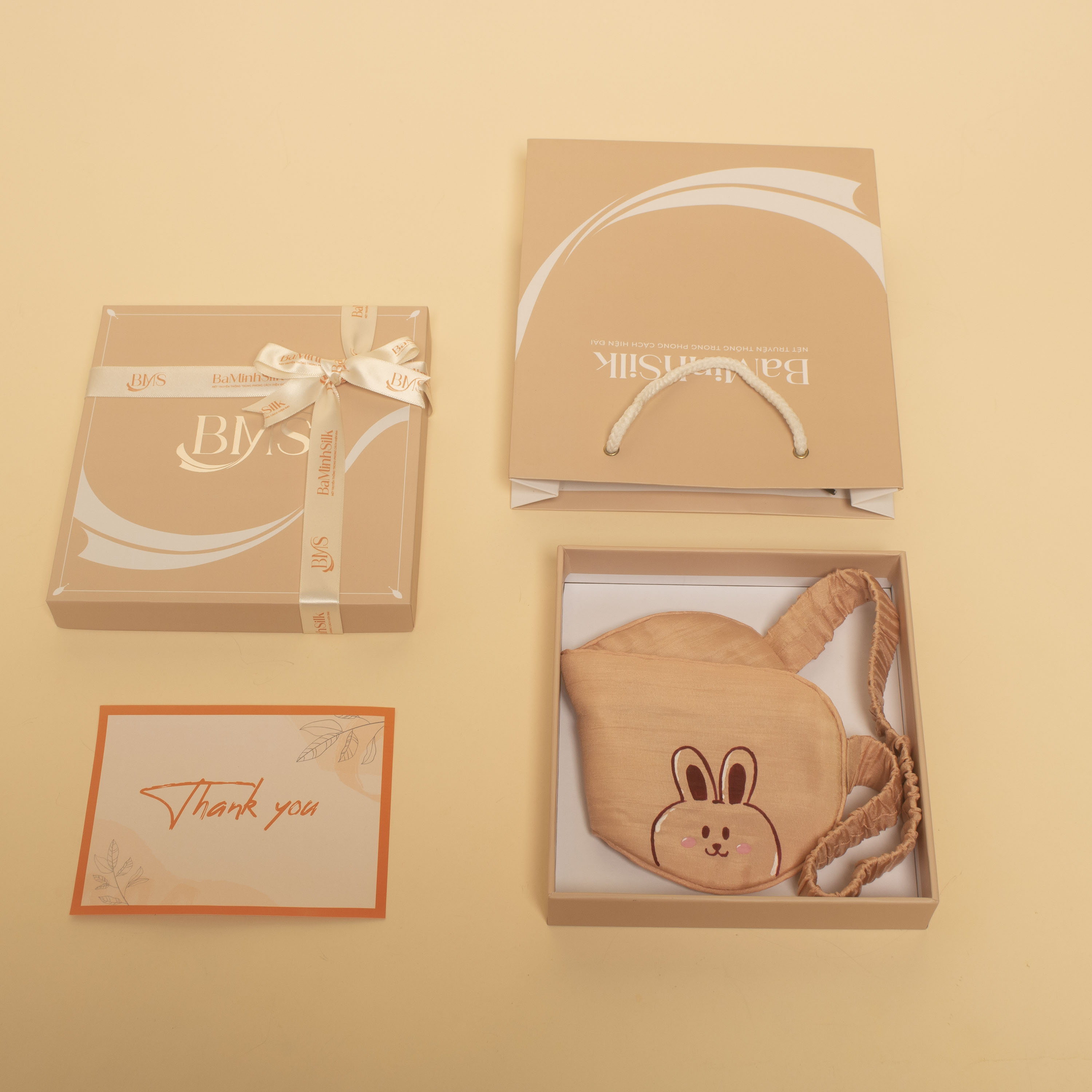 cách đóng gói bịt mắt lụa hồng vỏ đỗ thỏ con vẽ tay