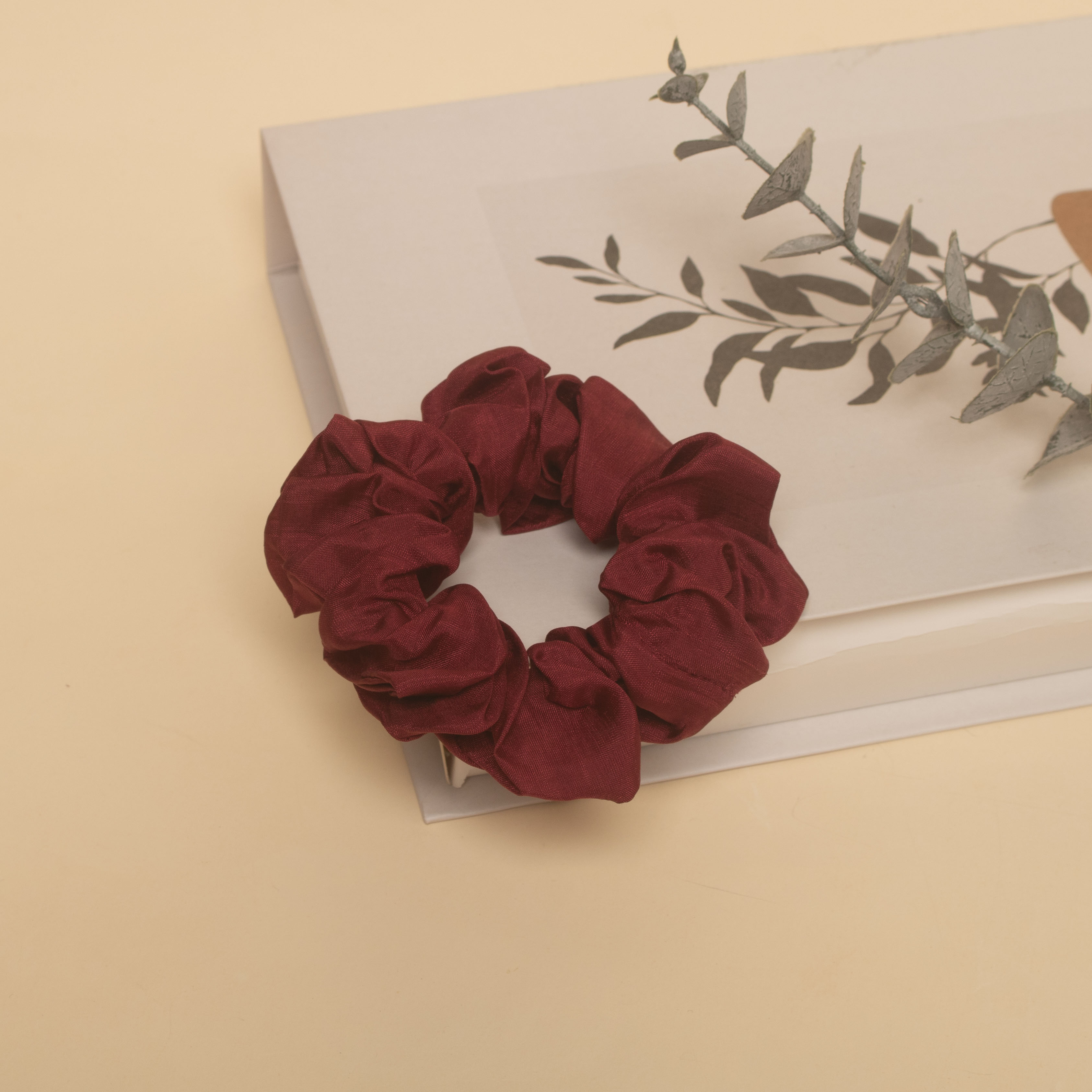 buộc tóc lụa tơ tằm bèo to màu đỏ